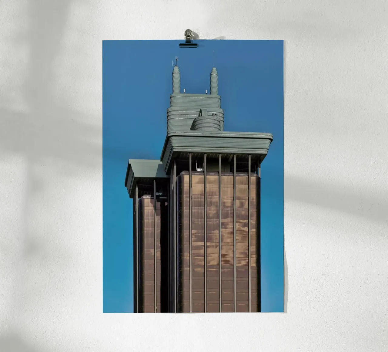 Torre colon poster con telaio in plastica da Michael Belhadi