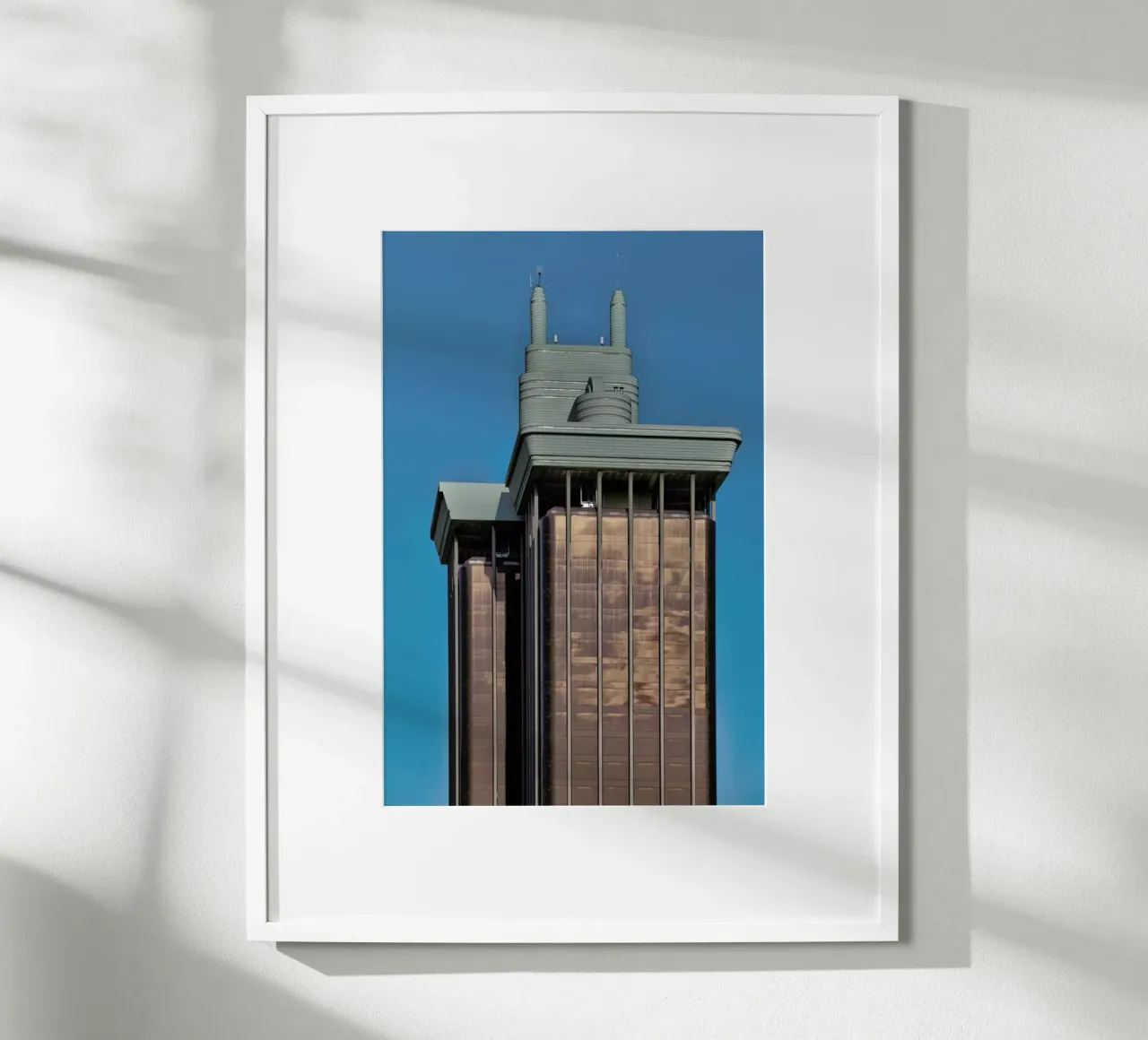 Torre colon poster con telaio in plastica da Michael Belhadi