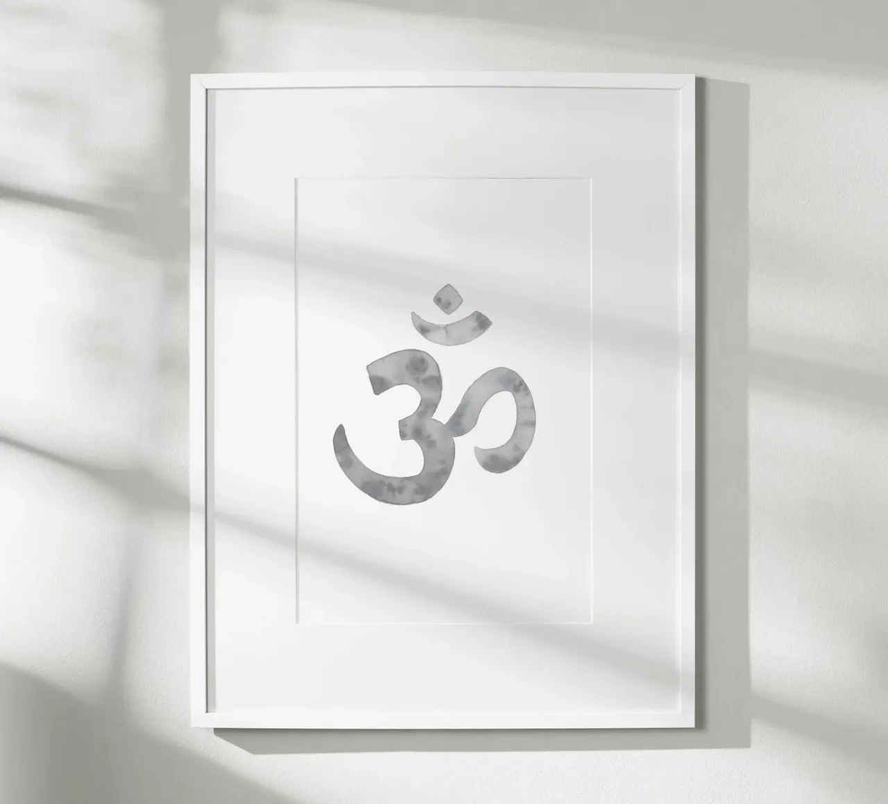 Om poster con telaio in plastica da KRUTH DESIGN