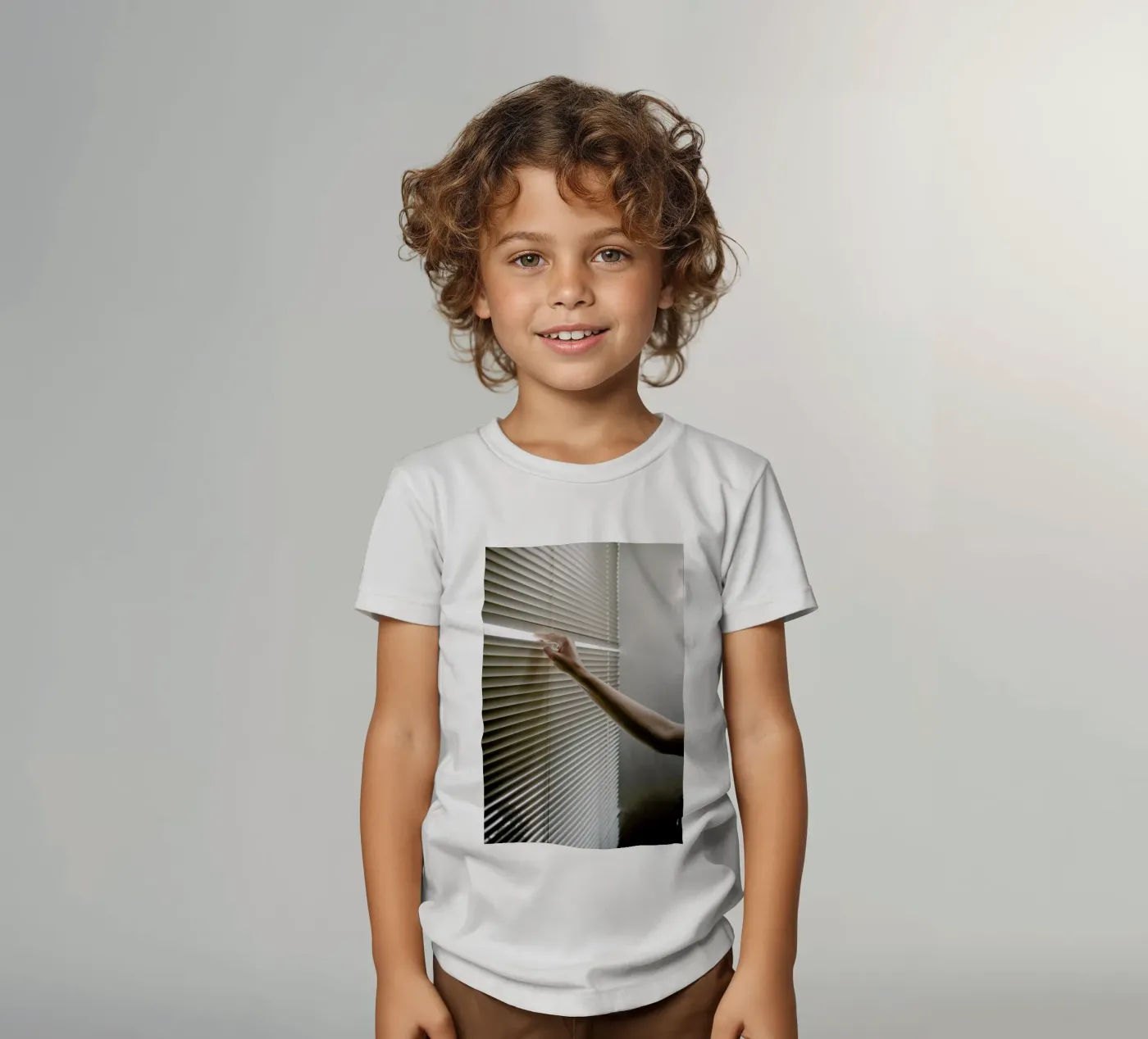 Window Blinds t-shirt bambini da Chris Abatzis