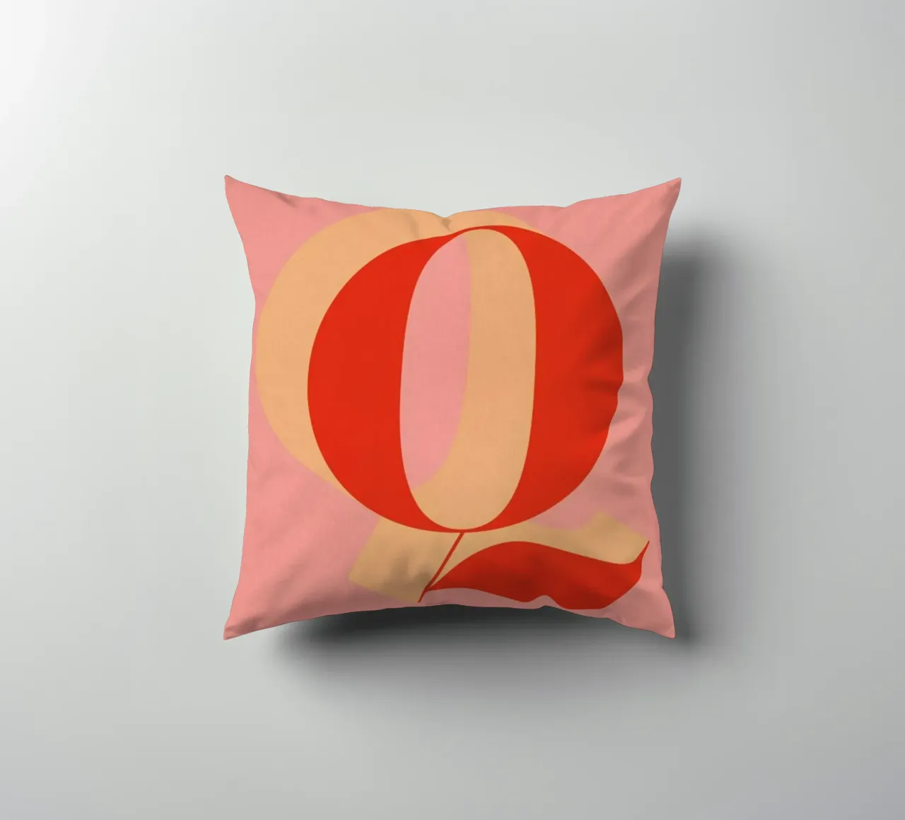 Red Q cuscino da daylight design studio