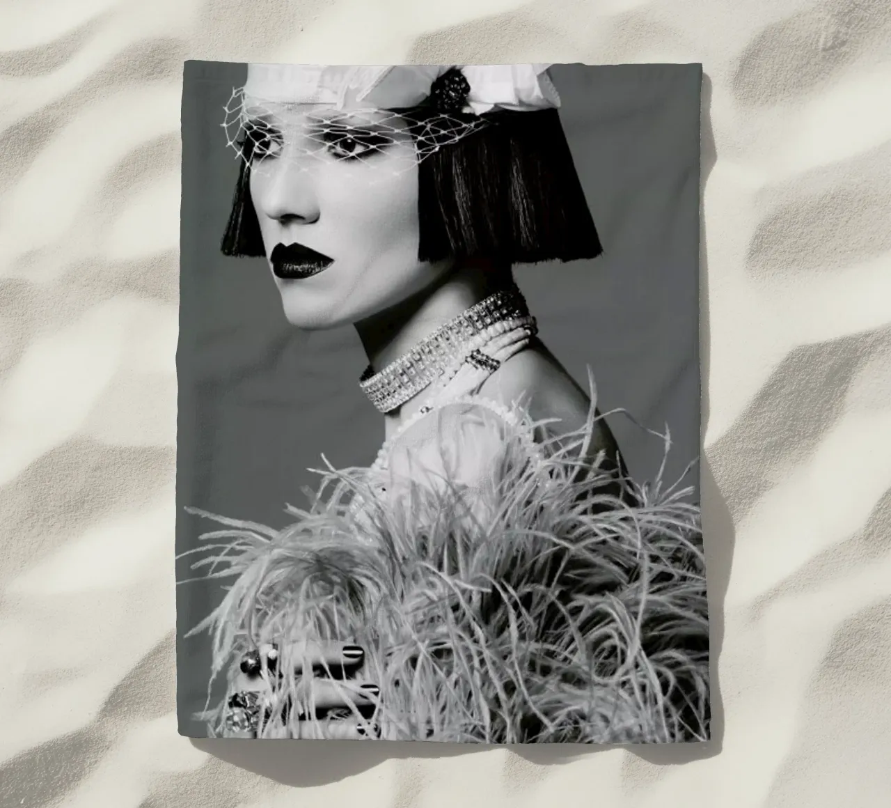 Feathers I telo mare da Runway Collective