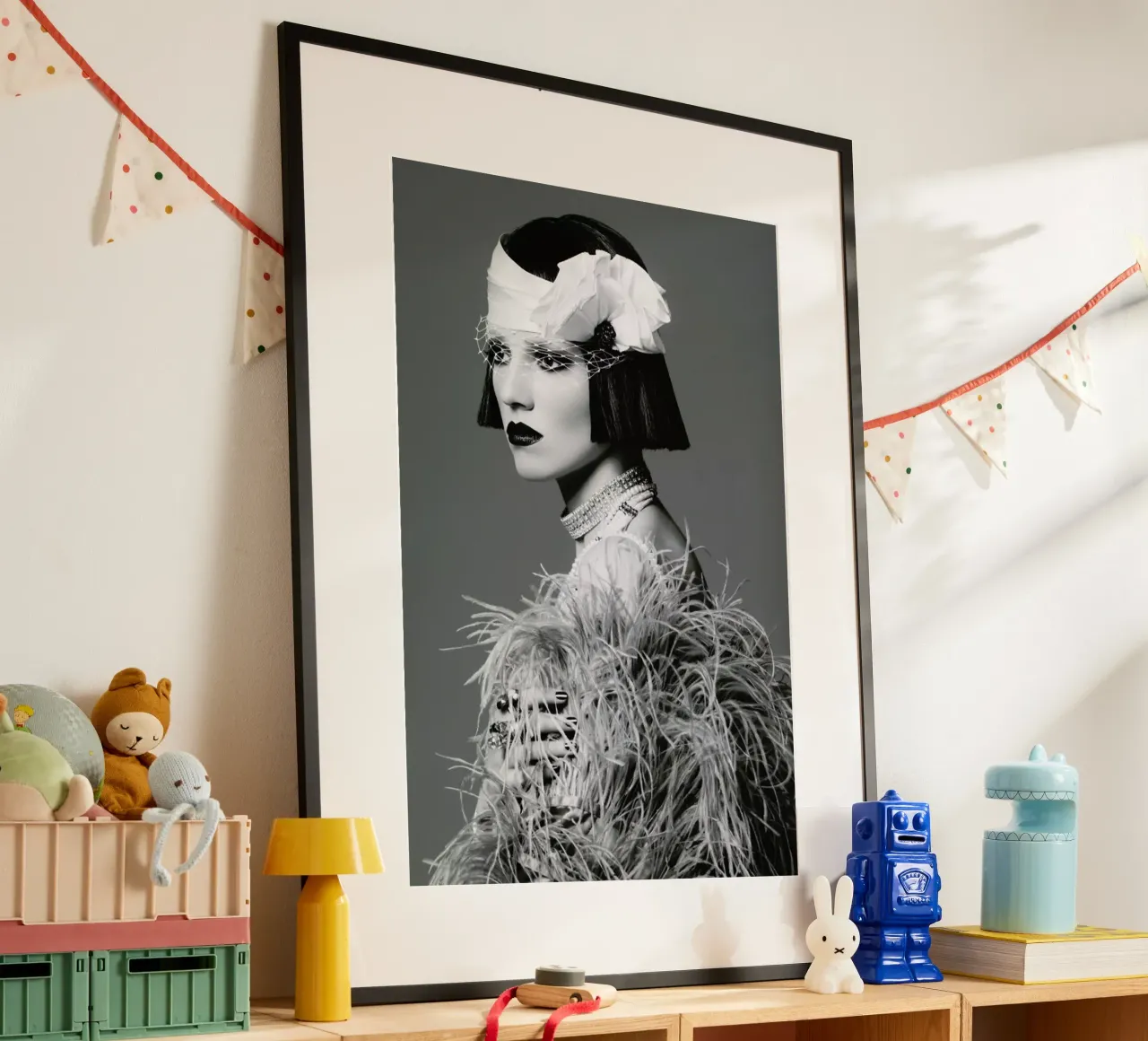 Feathers I poster da Runway Collective