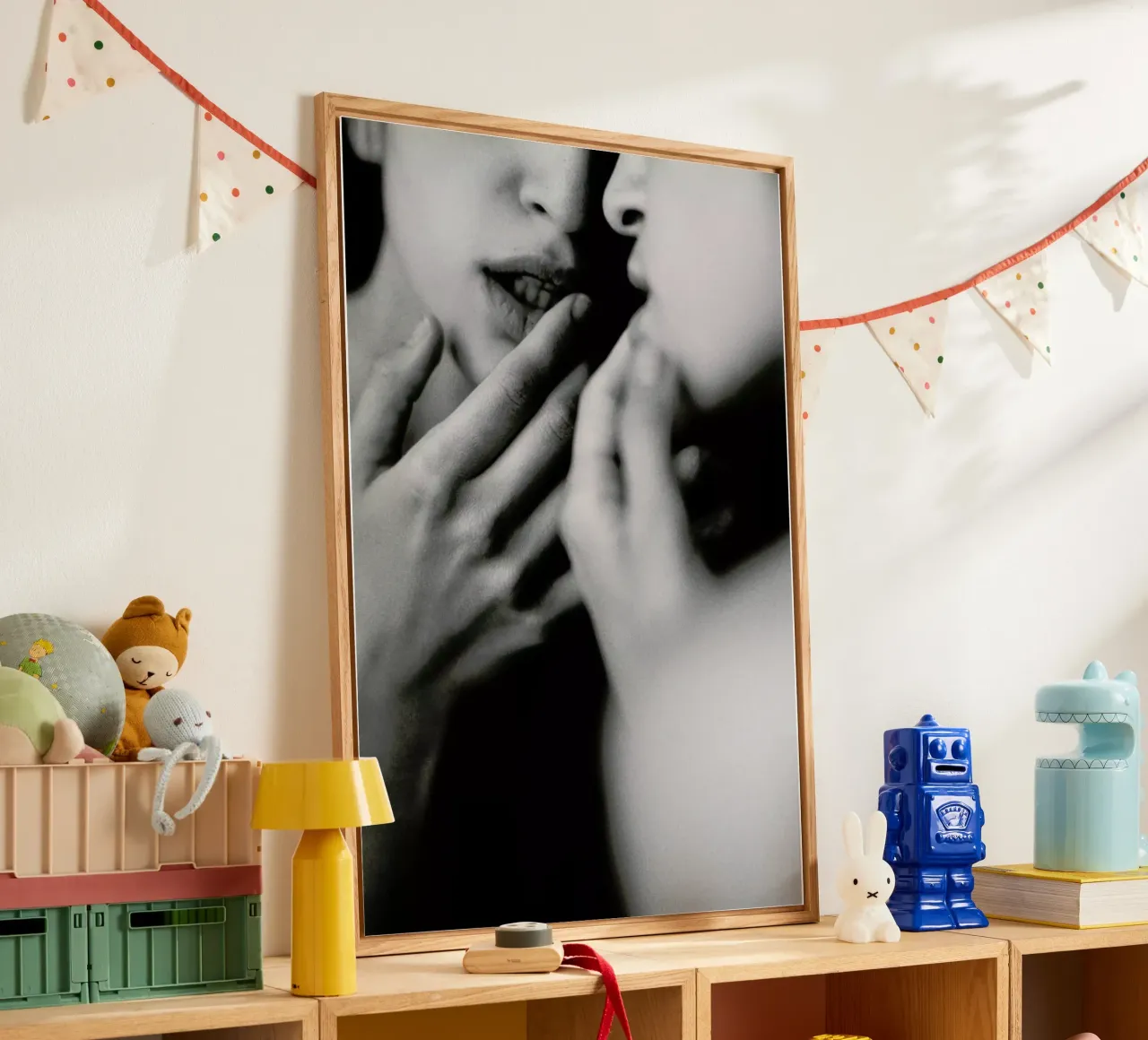 Lust plexiglass da Runway Collective