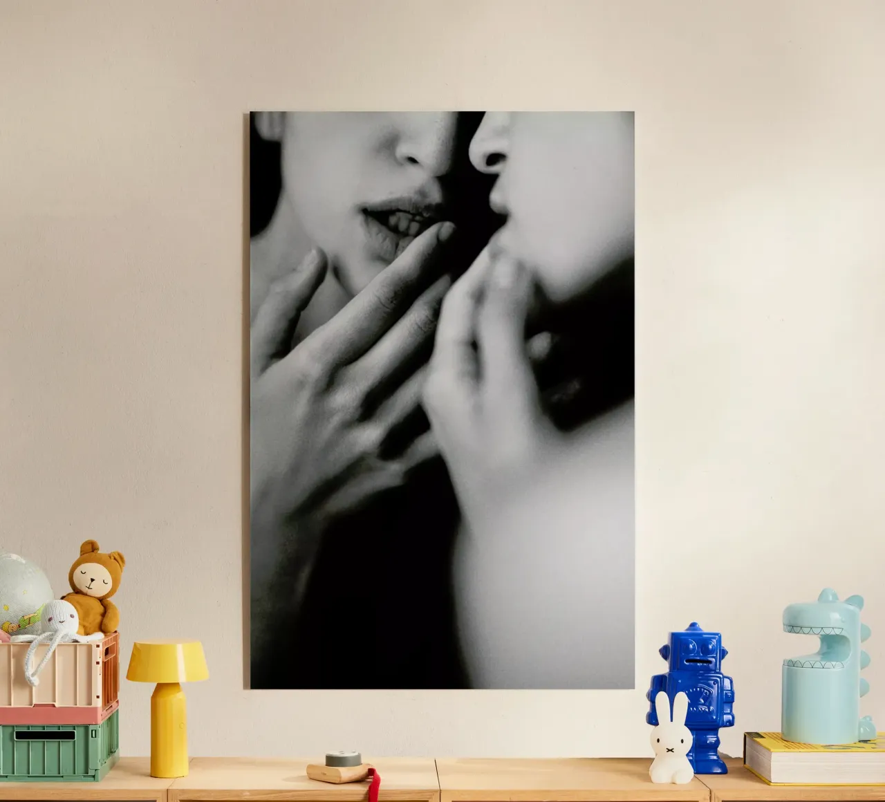 Lust plexiglass da Runway Collective