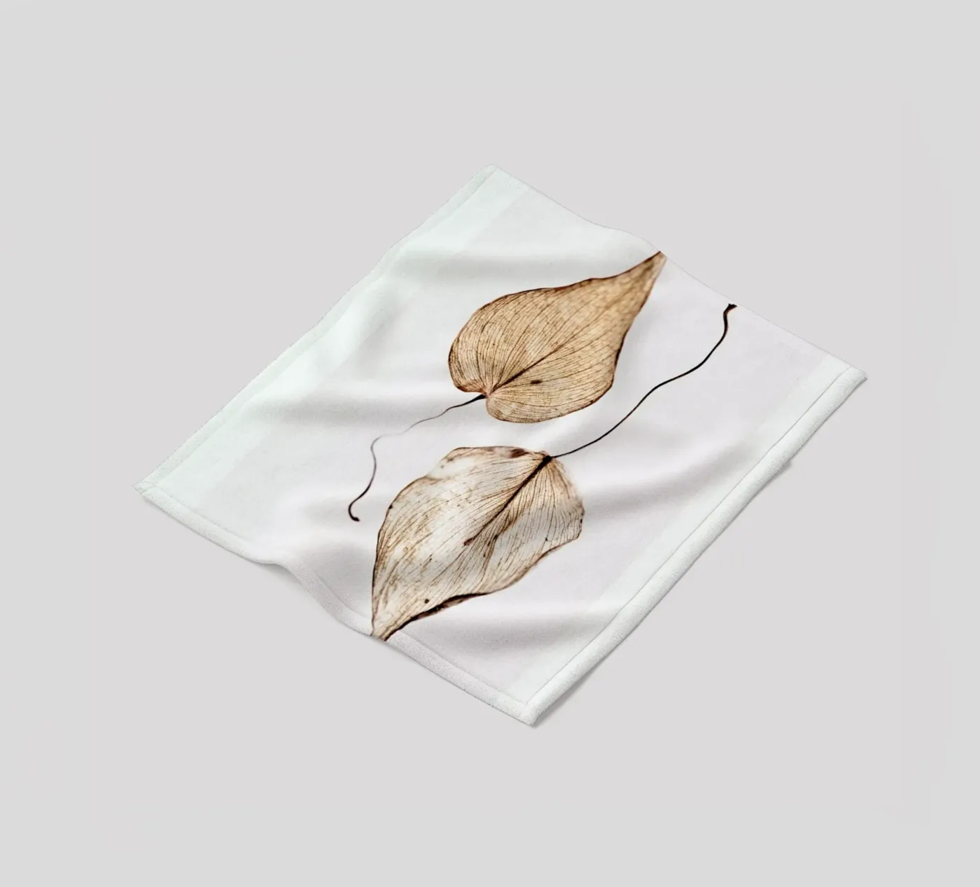 Delicate Leaves coperta in pile da Flora & Fauna