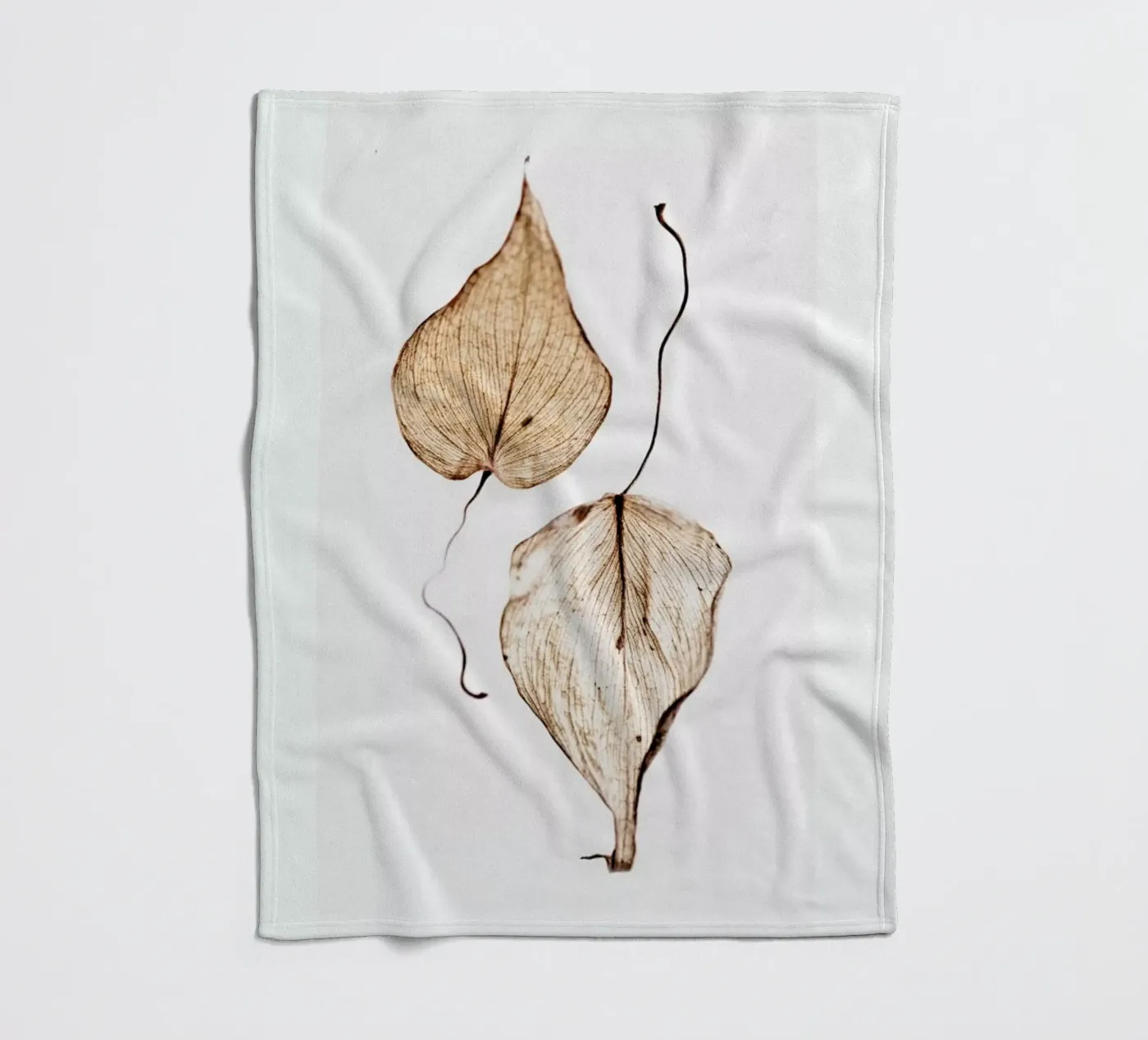Delicate Leaves coperta in pile da Flora & Fauna