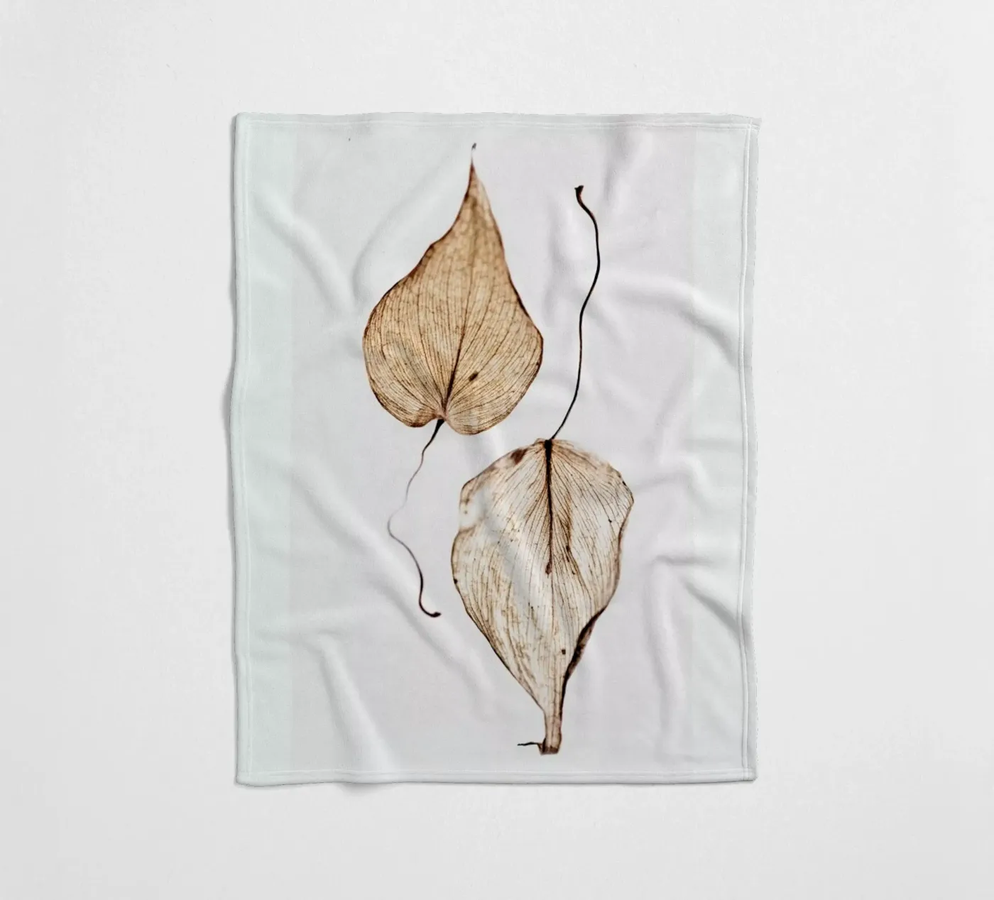 Delicate Leaves coperta in pile da Flora & Fauna