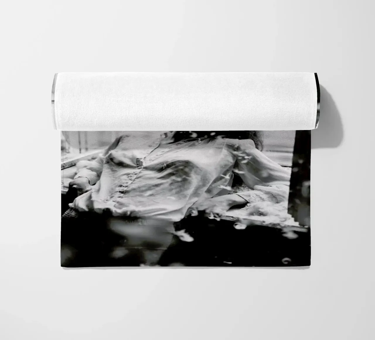 Reclining telo mare da Runway Collective