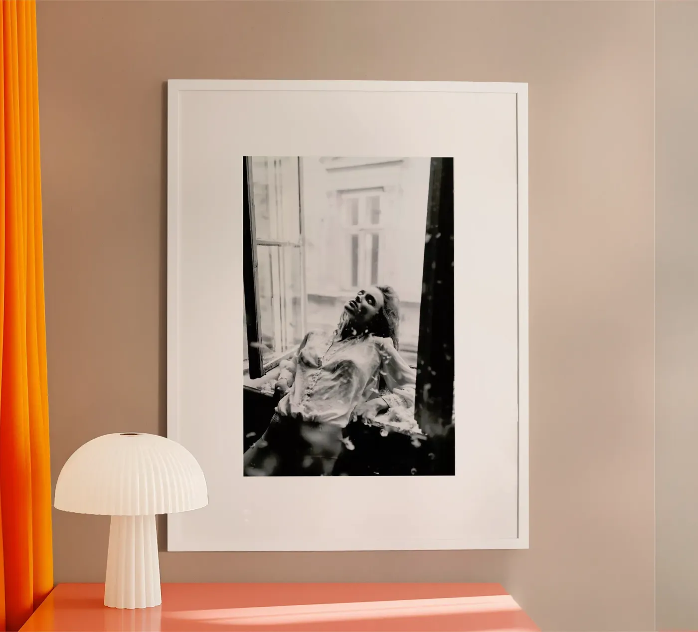Reclining poster da Runway Collective