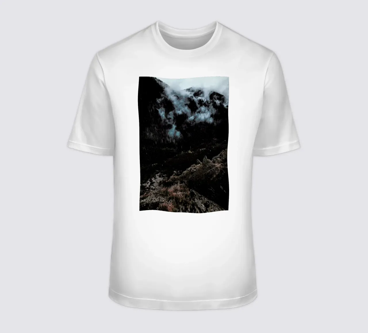 Trees and Clouds t-shirt da Sebastian Hilgetag