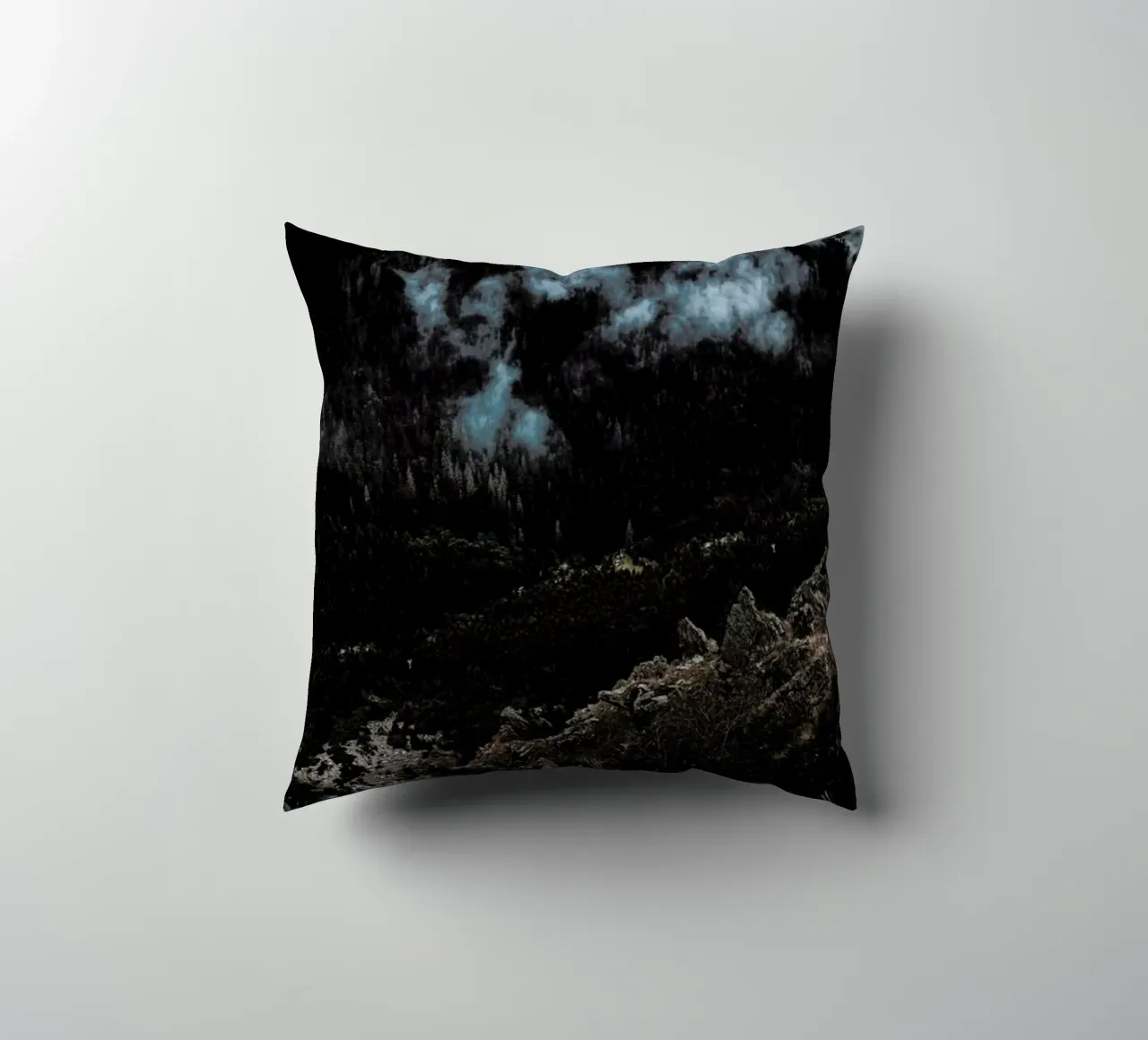 Trees and Clouds cuscino da Sebastian Hilgetag