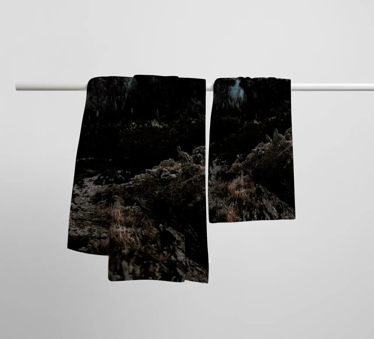 Trees and Clouds badhanddoek van Sebastian Hilgetag