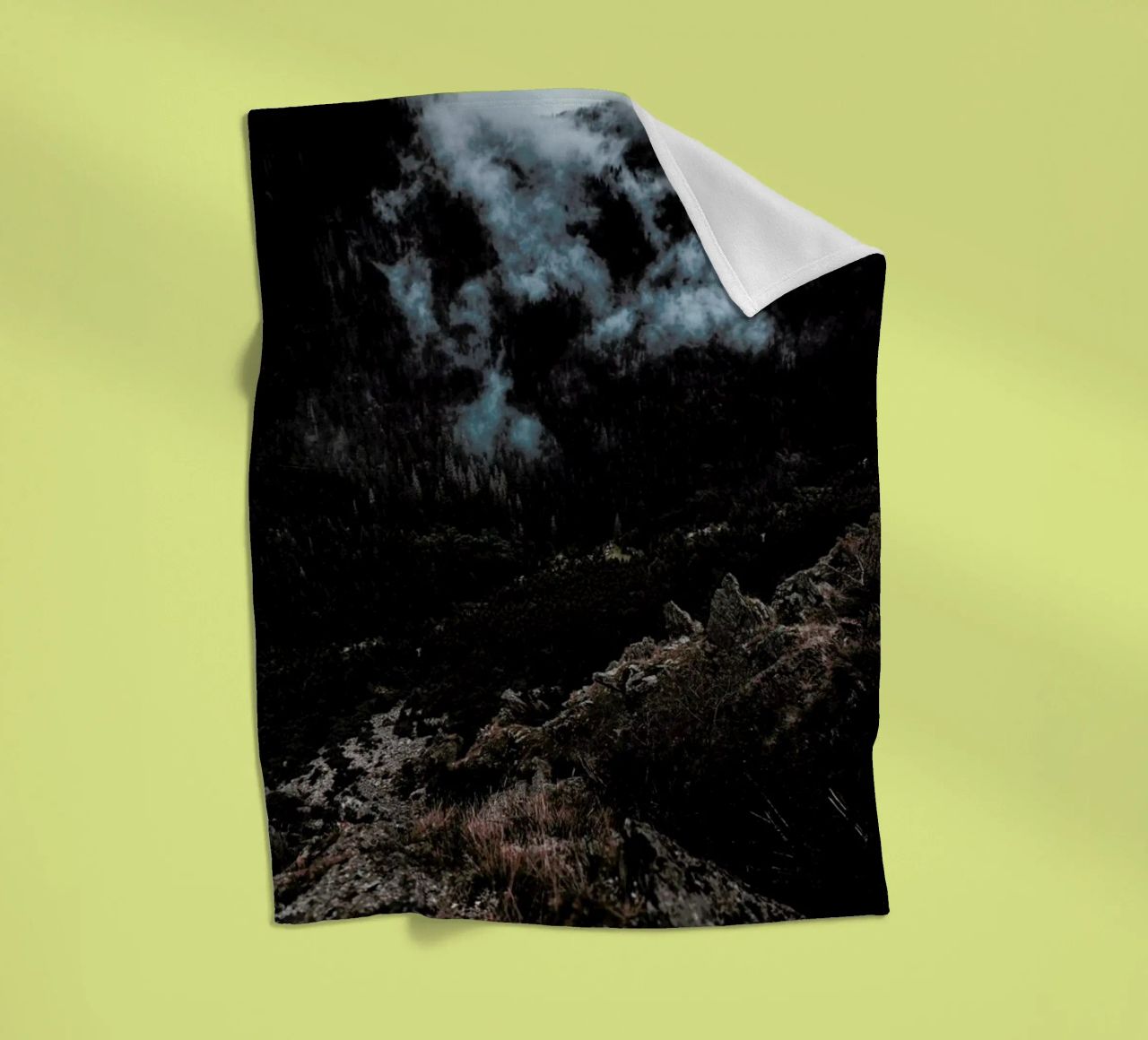 Trees and Clouds coperta in pile da Sebastian Hilgetag
