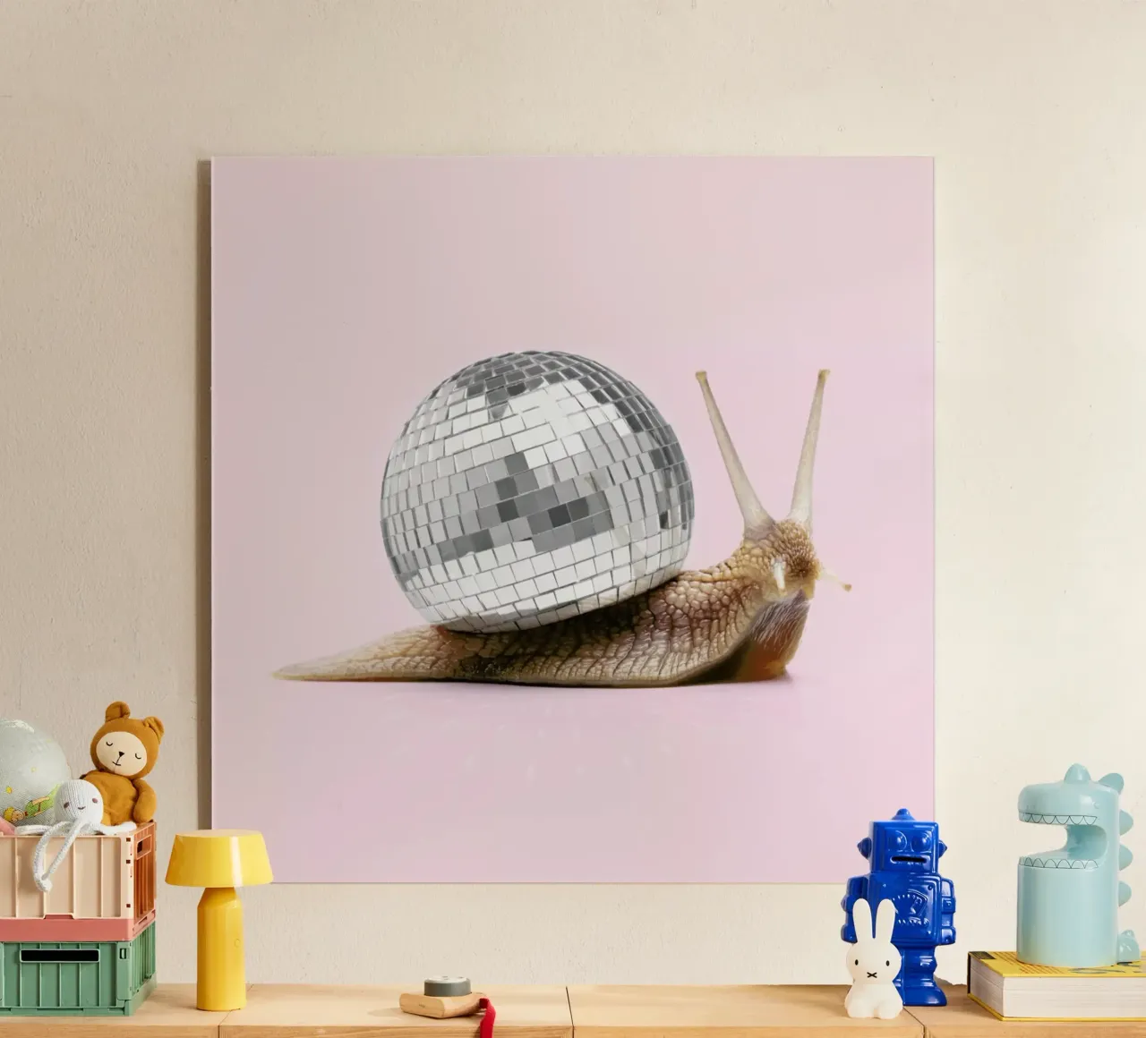 Disco Snail plexiglass da Paul Fuentes Design