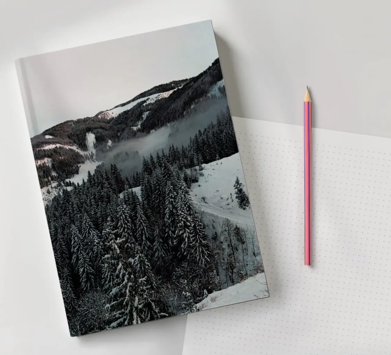 Street Through the Forest carnet de notes de Sebastian Hilgetag