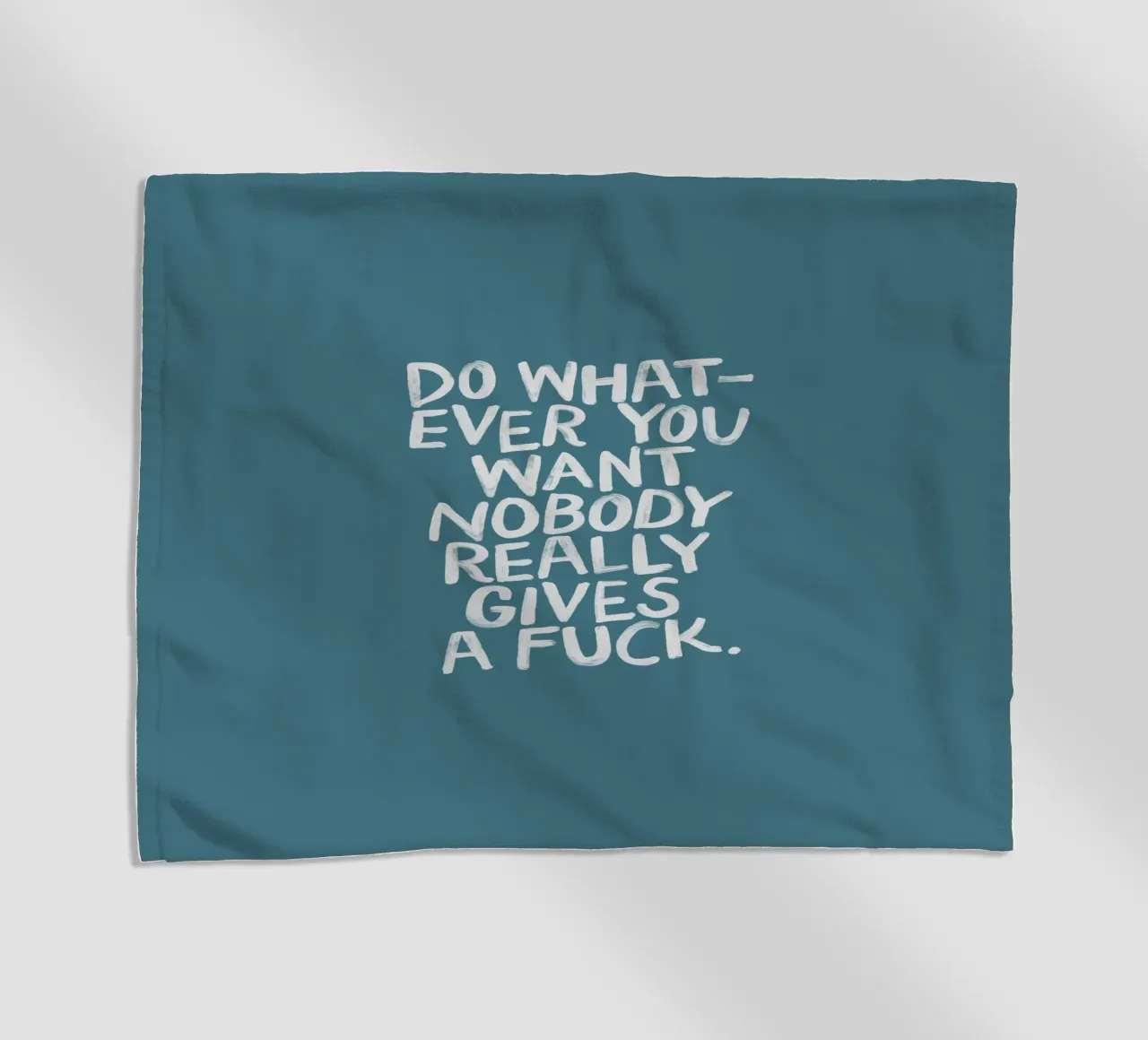 Fai quello che vuoi, a nessuno frega un cazzo del design sassarese telo mare da THE MOTIVATED TYPE