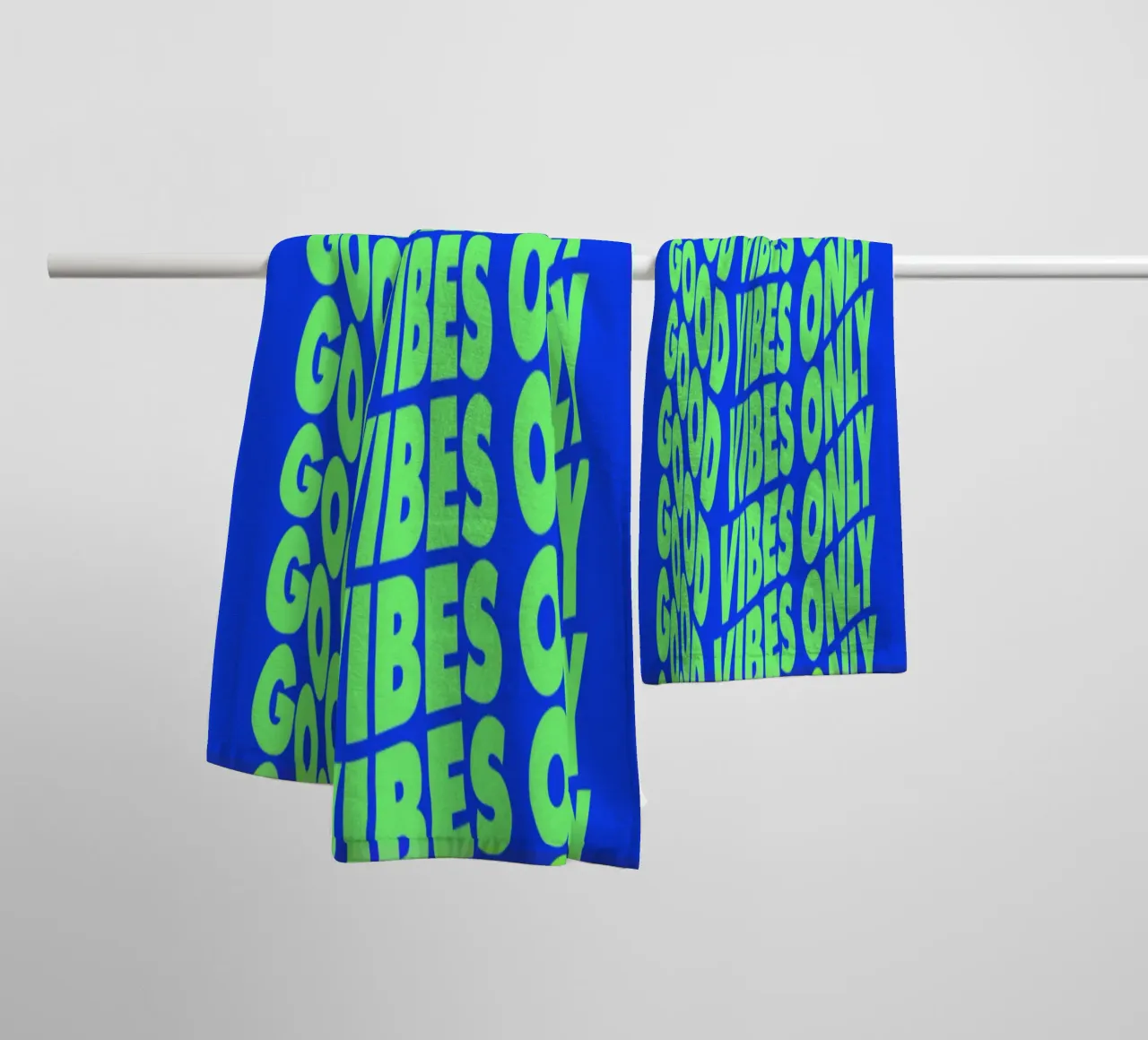 Good Vibes Only Modern Decorative Uplifting Typography Print serviette de bain de THE MOTIVATED TYPE