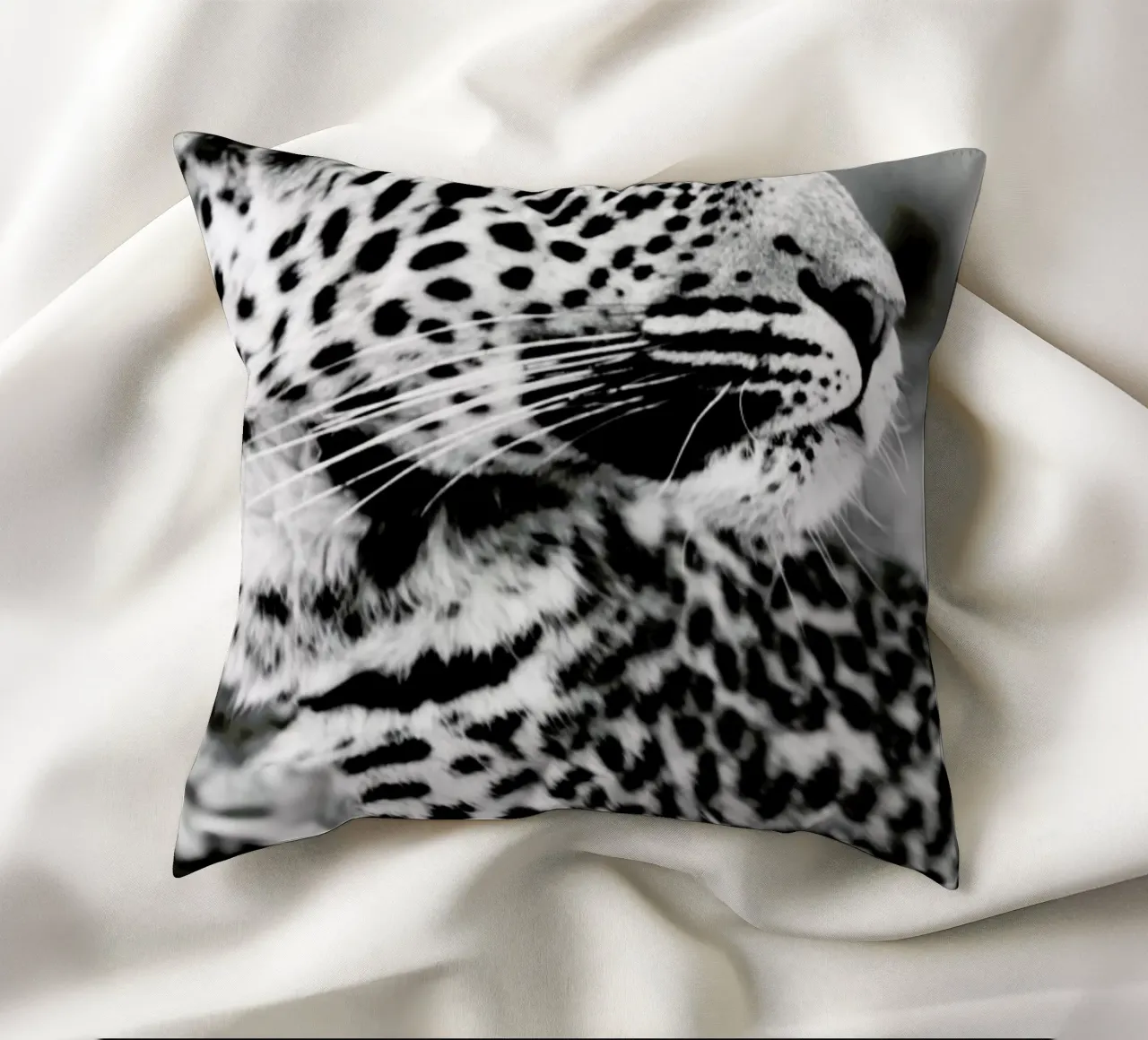 A Leopard's Spots kussen van Natural Kingdom