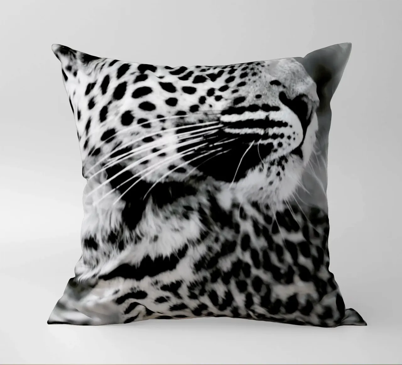 A Leopard's Spots kussen van Natural Kingdom