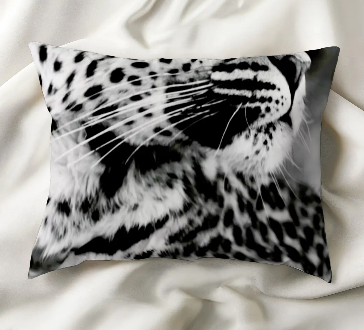 A Leopard's Spots kussen van Natural Kingdom