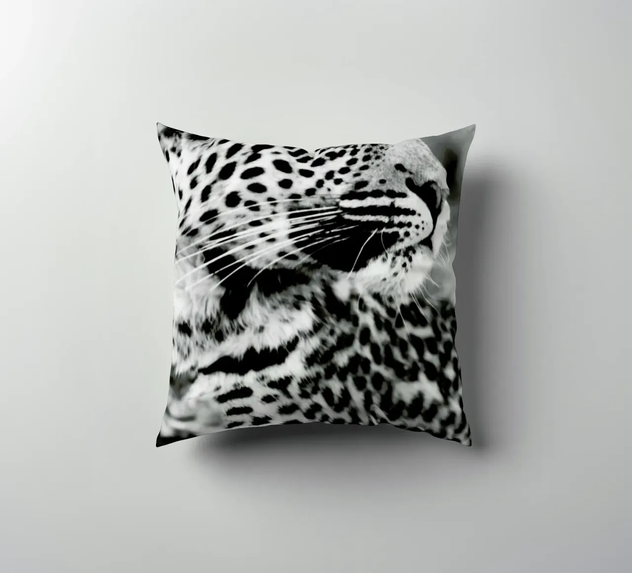 A Leopard's Spots kussen van Natural Kingdom