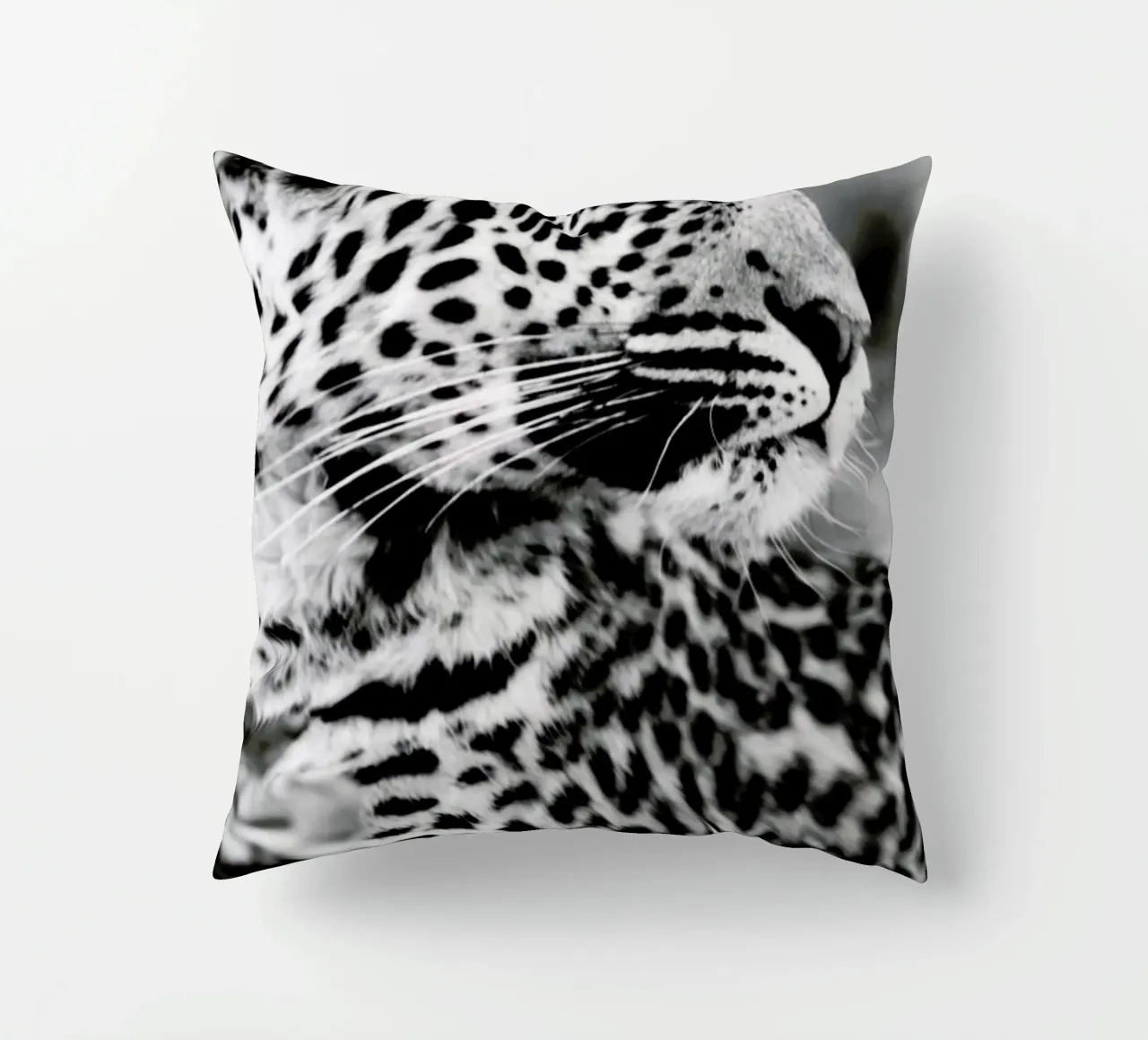 A Leopard's Spots kussen van Natural Kingdom