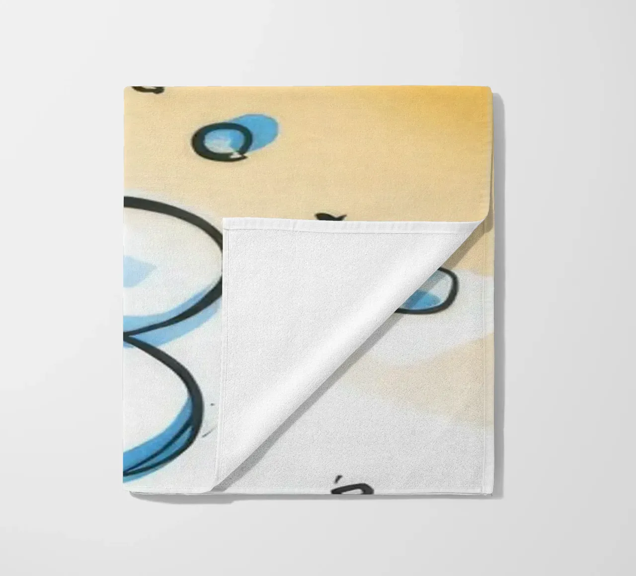 Re delle nuvole illuminate dal sole telo mare da Timeless Huse