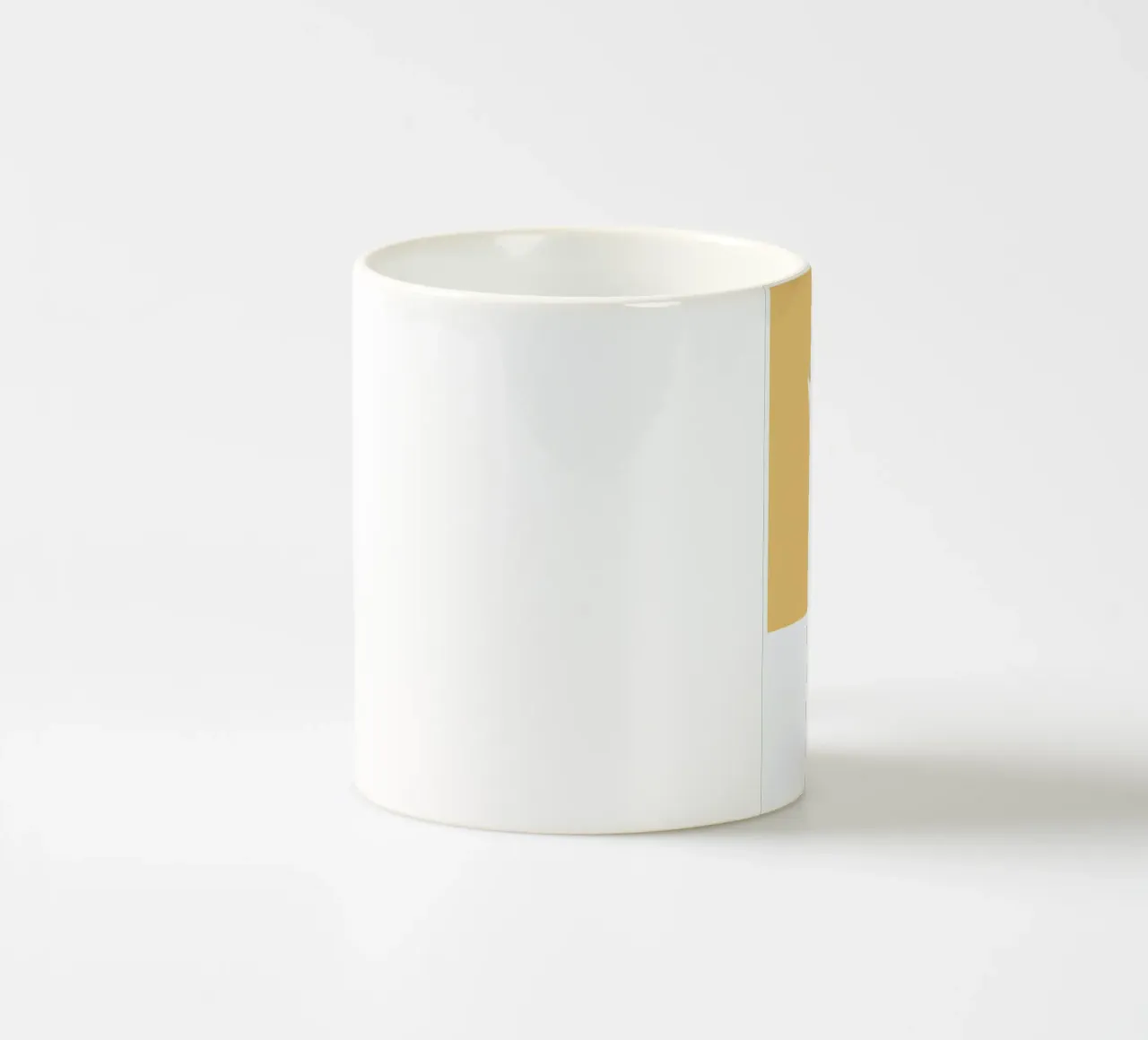 „The Food Alphabet“ - F like Fries tazza in ceramica da BLAEK Design Studio
