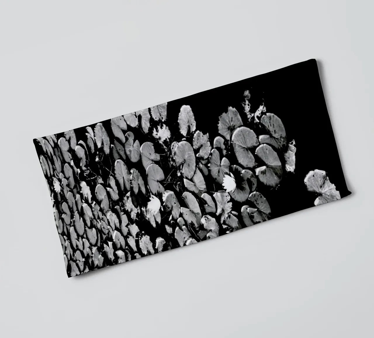 Dark Water Lily towel by Babett Schultze