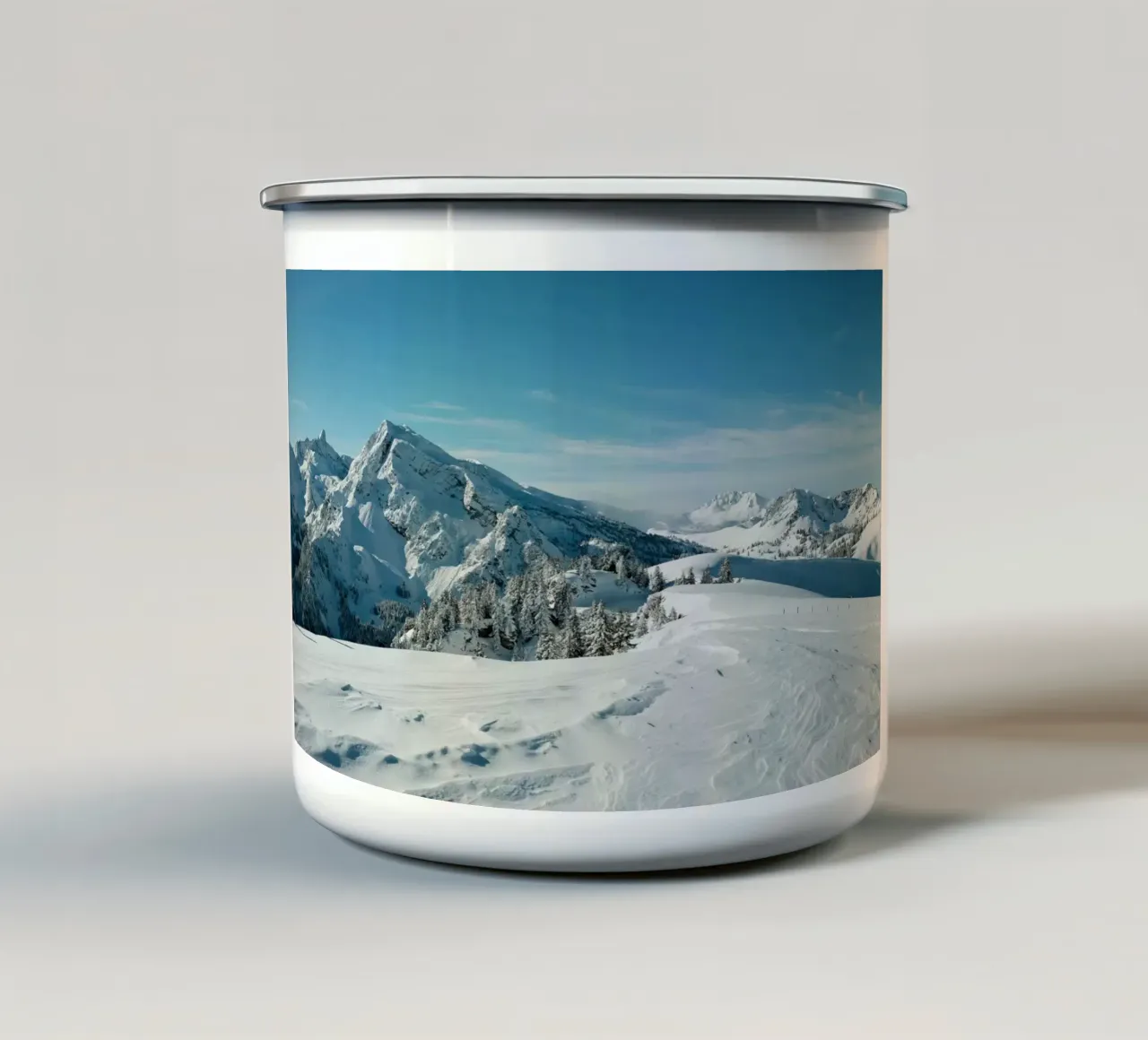 Whispers of Winter tazza in smalto da FujiSwiss