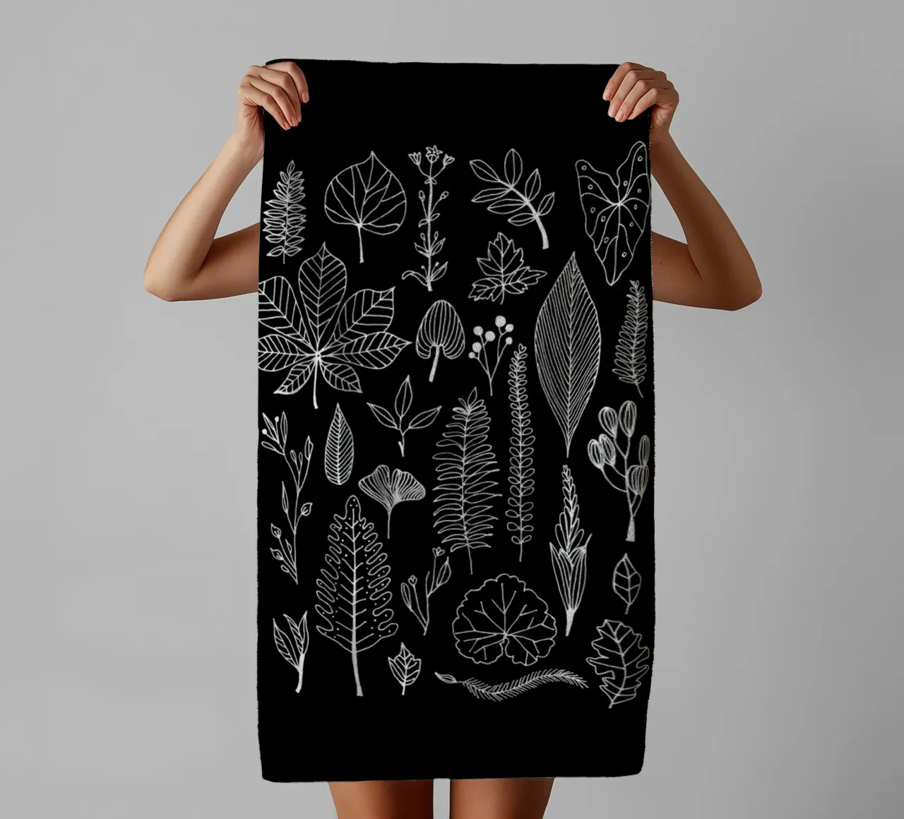 Herbarium Line Drawing Black Handtuch von Miles of Light