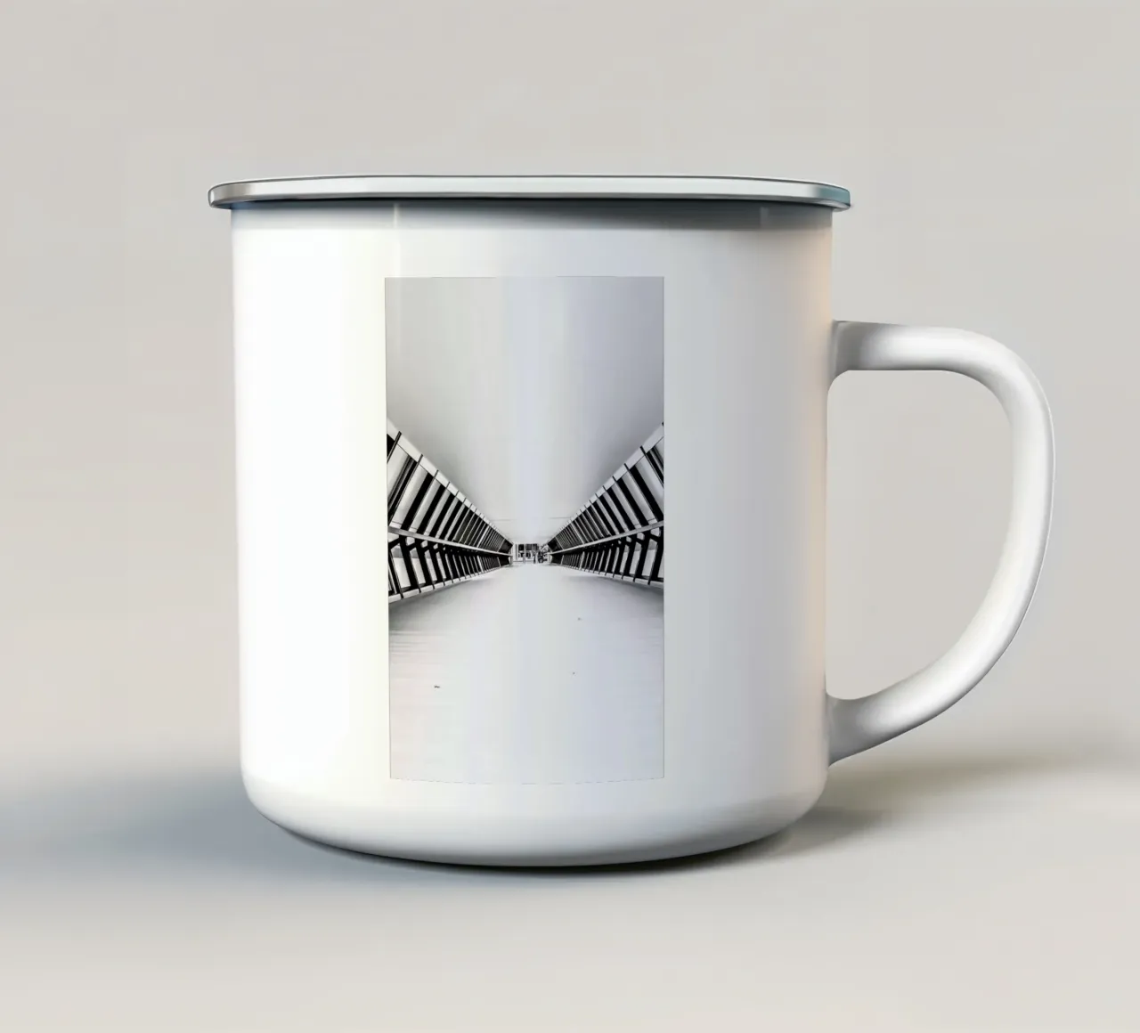 Adam's Bridge London tazza in smalto da Babett Schultze