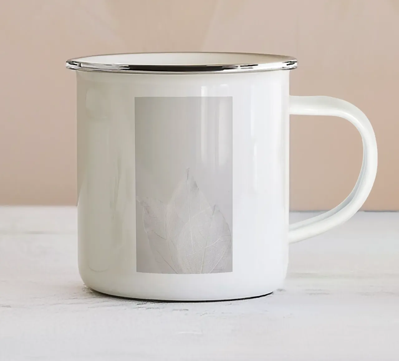 Light Skeleton Leaves tazza in smalto da Babett Schultze