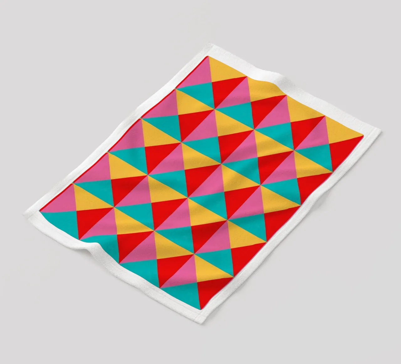Design vivacemente colorato, turchese, rosa, giallo e rosso coperta in pile da CreatedbySon