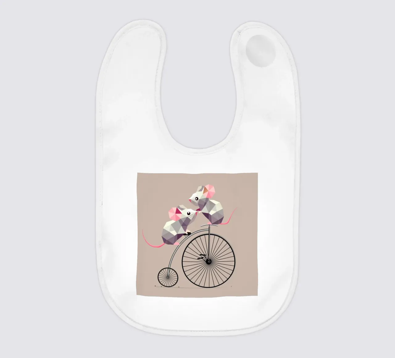 Due simpatici topi poligonali su un nostalgico penny-farthing bavaglino da namosh