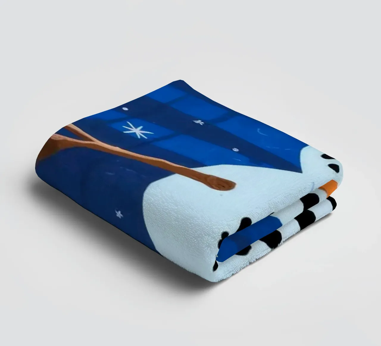 ijzig winterlandschap badhanddoek van Timeless Huse