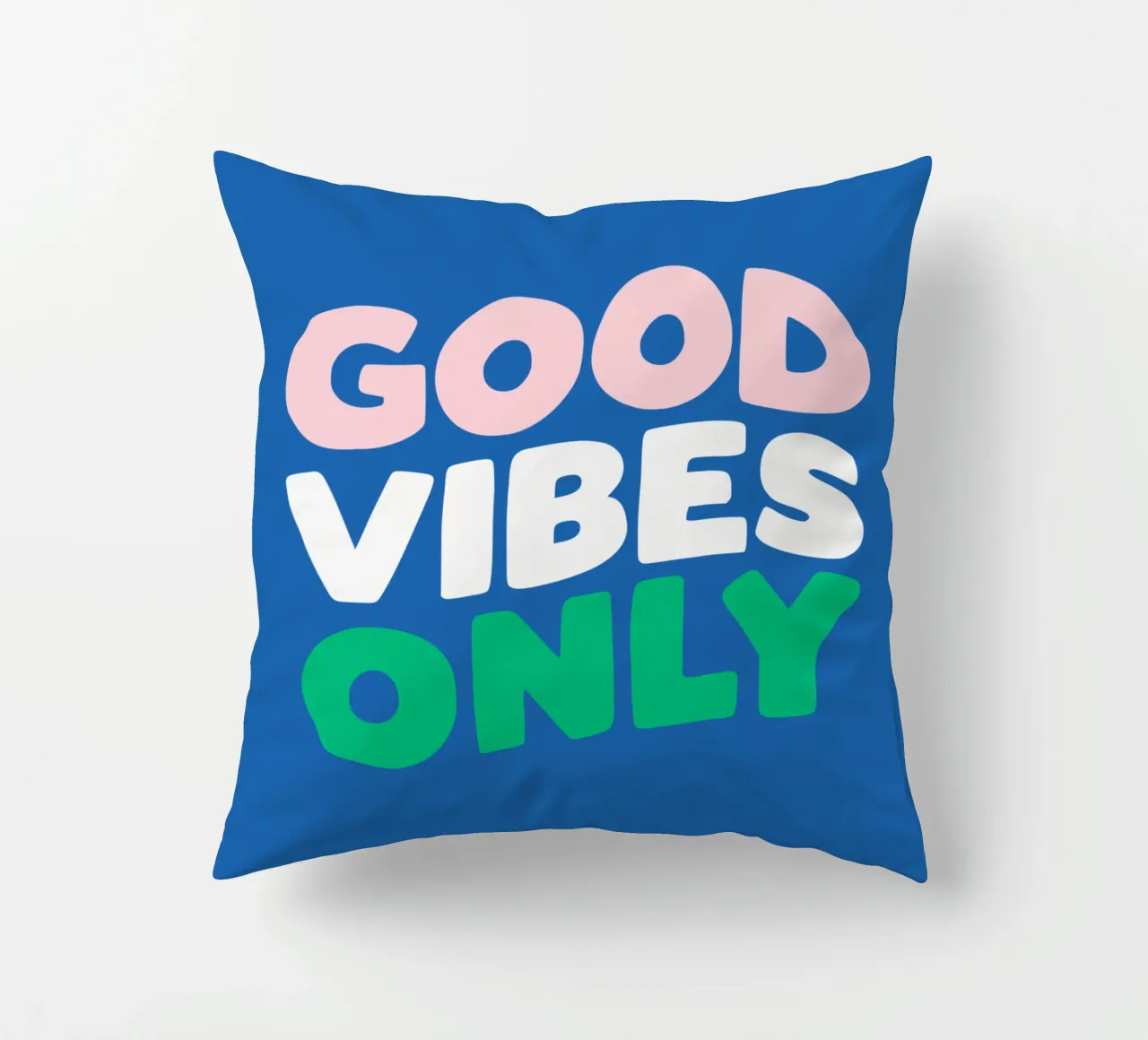 Stampa tipografica Good Vibes Only Rosa Verde Blu e Bianco cuscino da THE MOTIVATED TYPE