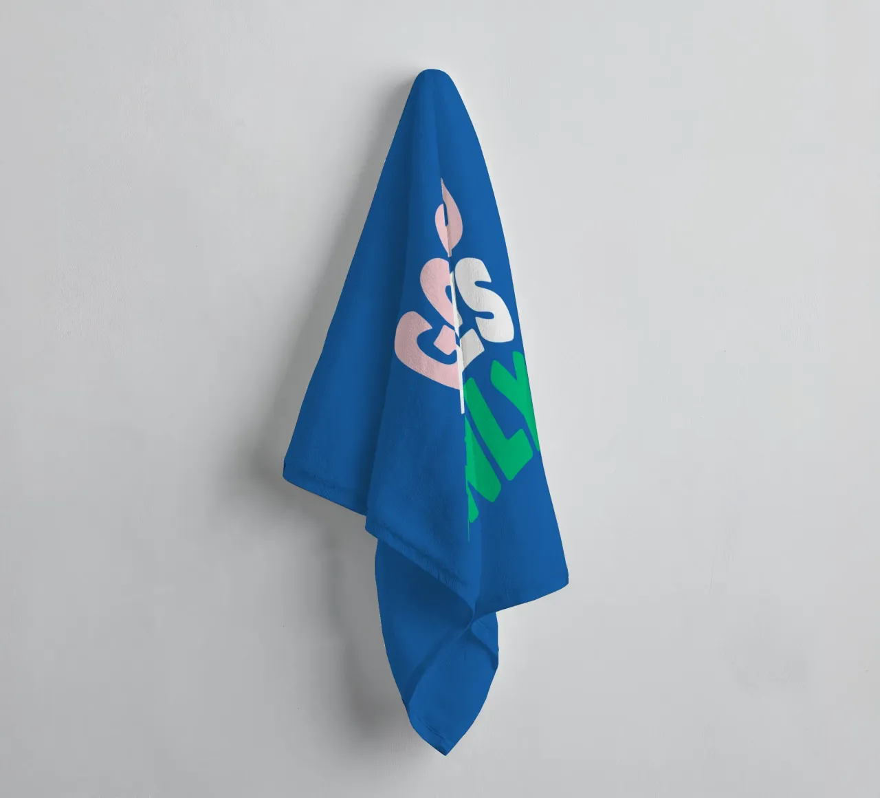 Good Vibes Only Roze Groen Blauw en Wit Typografie Print badhanddoek van THE MOTIVATED TYPE