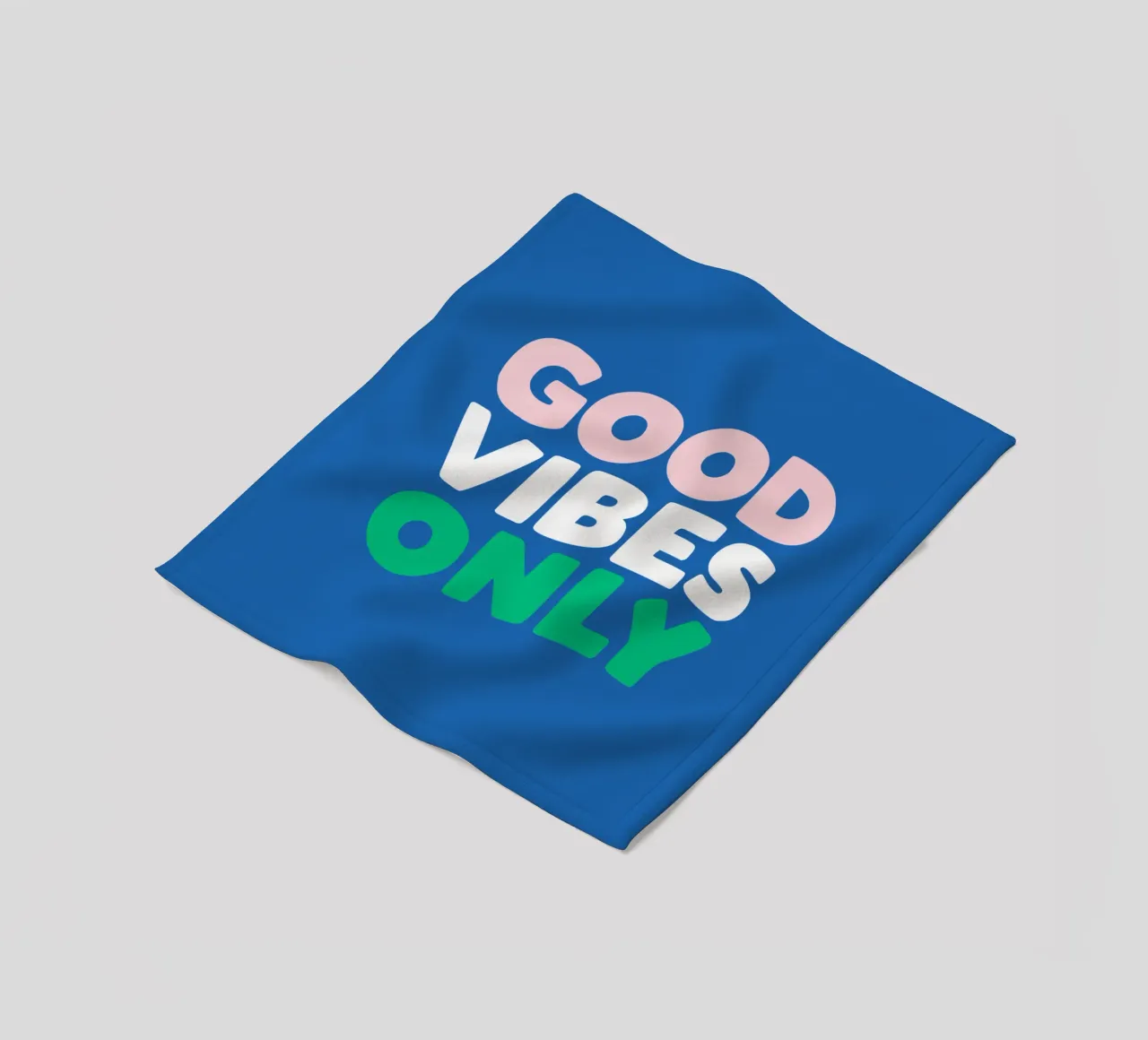 Stampa tipografica Good Vibes Only Rosa Verde Blu e Bianco coperta in pile da THE MOTIVATED TYPE