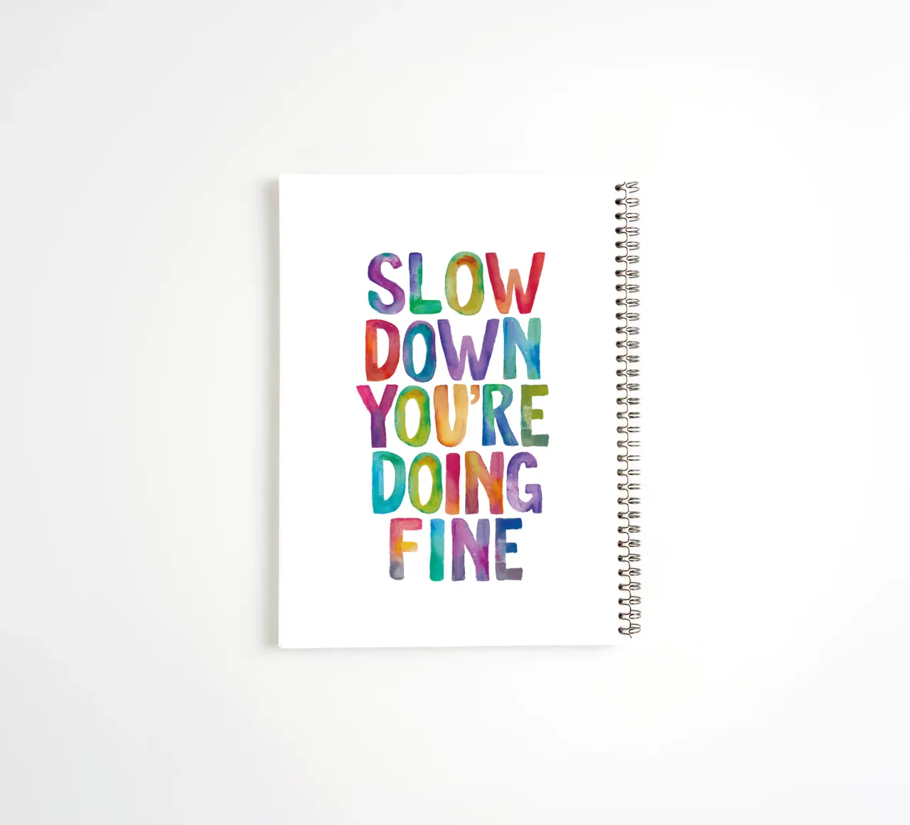 Slow Down You're Doing Fine Kids Rainbow Typography Print (en anglais) carnet à spirale de THE MOTIVATED TYPE