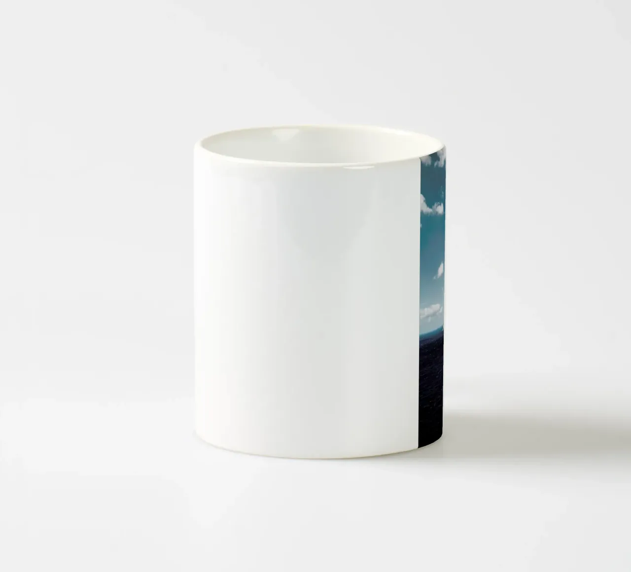 Dream Island tazza in ceramica da Sebastian Hilgetag