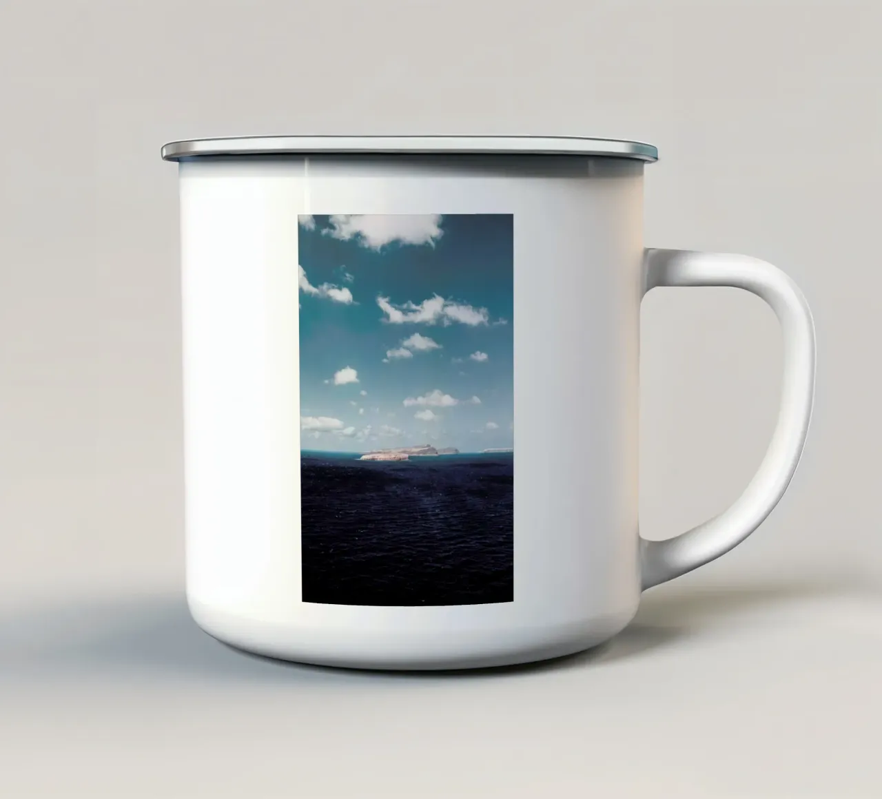 Dream Island tazza in smalto da Sebastian Hilgetag