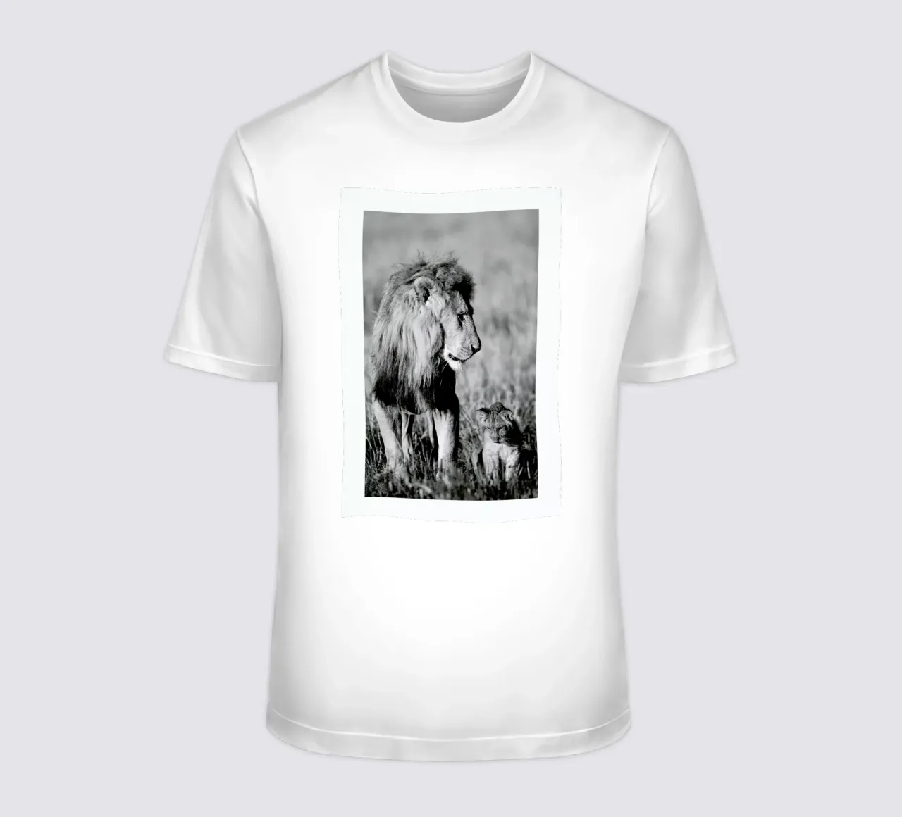 Lion Teaching His Cub t-shirt da Natural Kingdom