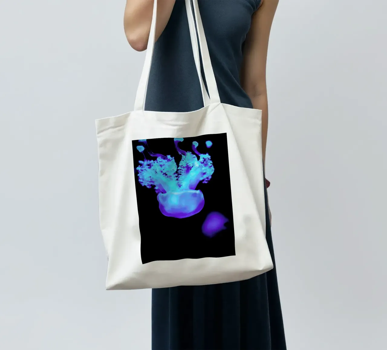 Floating Jellyfish borsa in juta da Babett Schultze