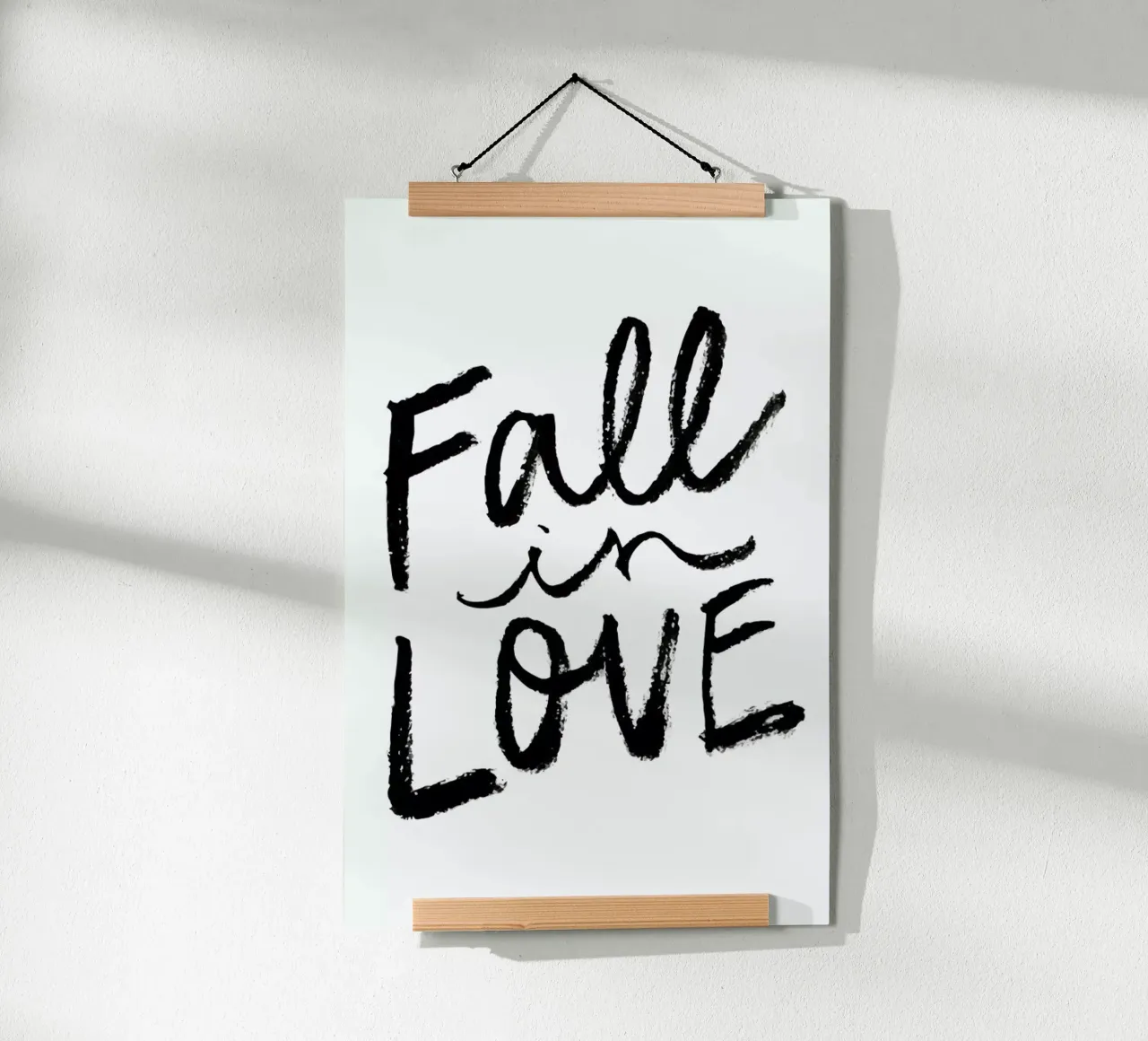 Fall In Love poster con telaio in legno da Dead Language