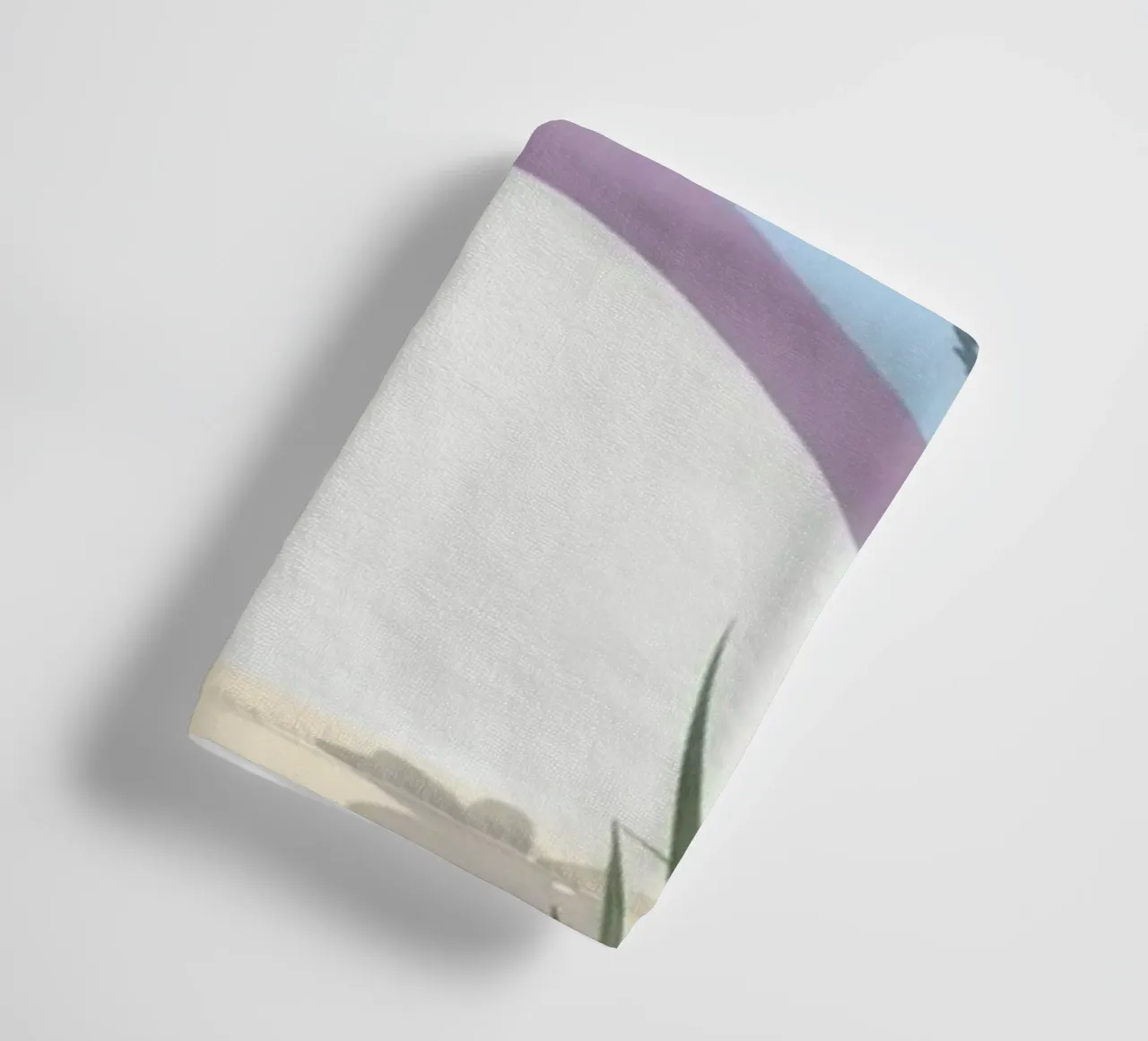 Verwunschener Regenbogenpfad Handtuch von Timeless Huse