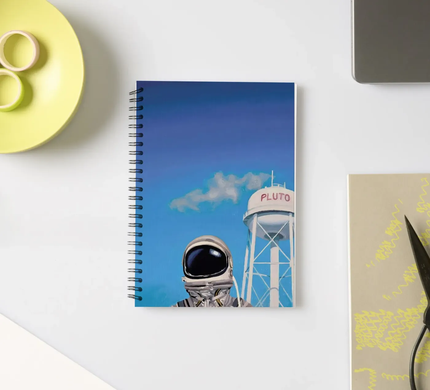 Pluto Ringbuch von Scott Listfield