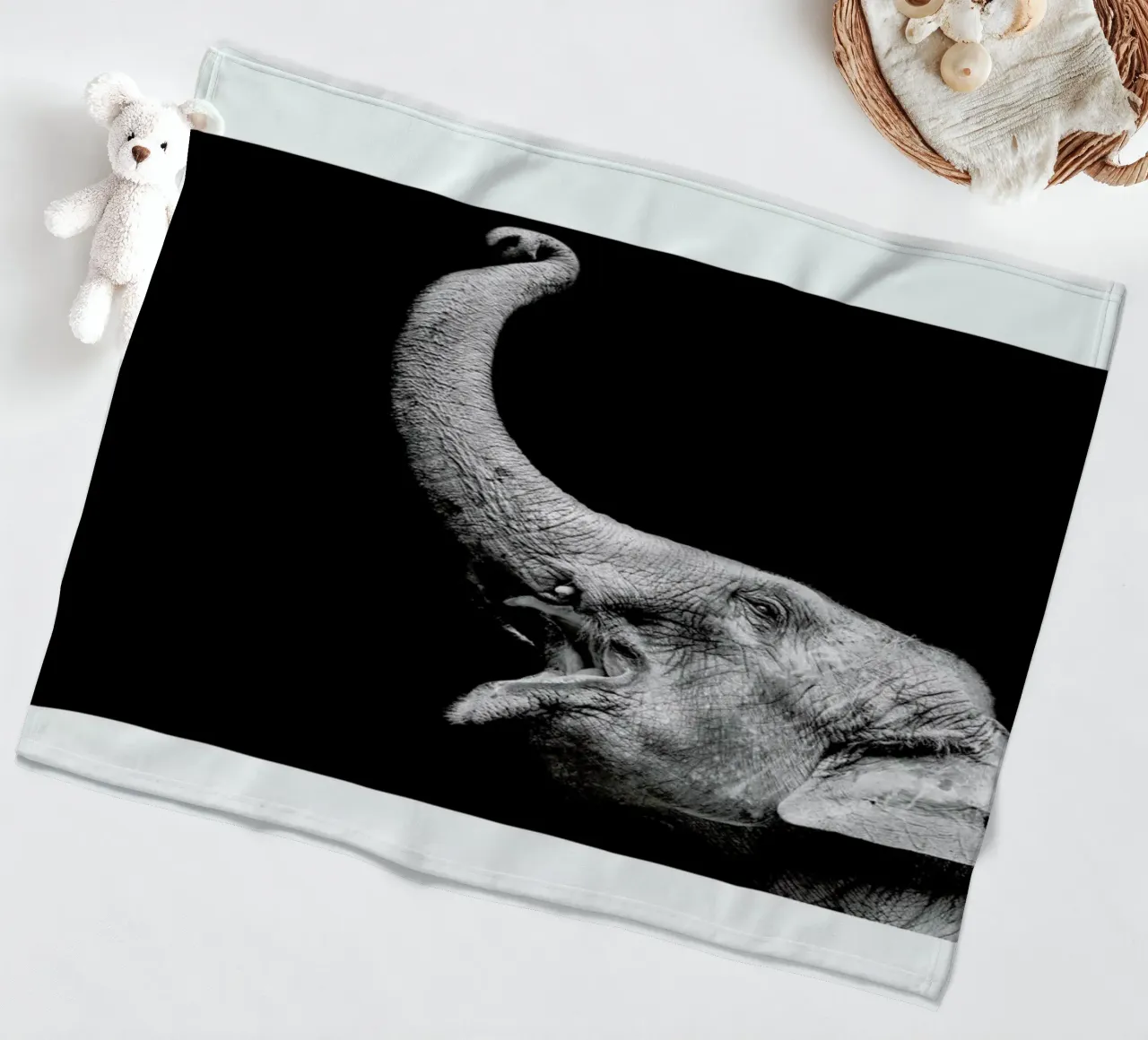 Elephant coperta in pile da Natural Kingdom