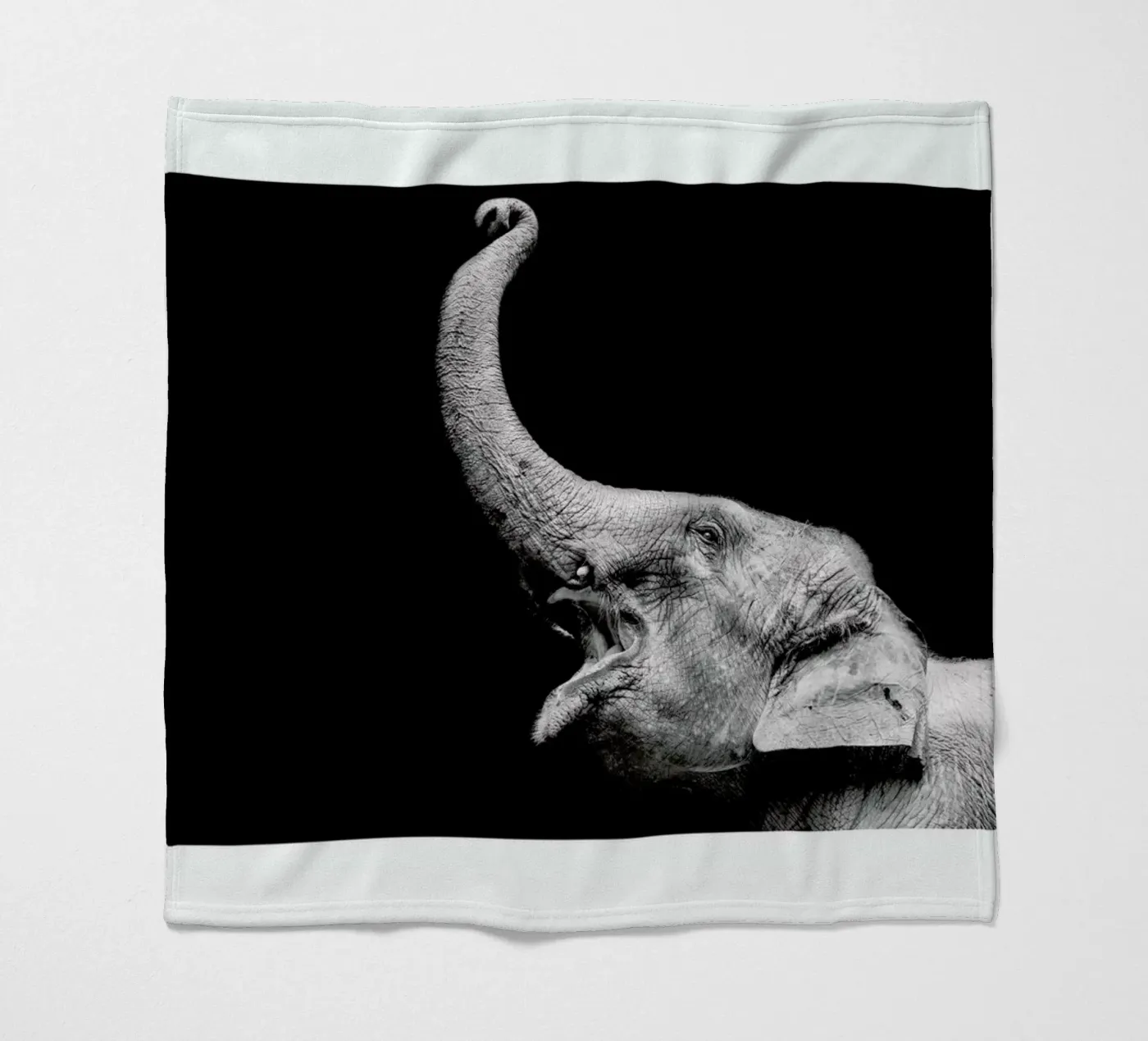 Elephant fleecedeken van Natural Kingdom